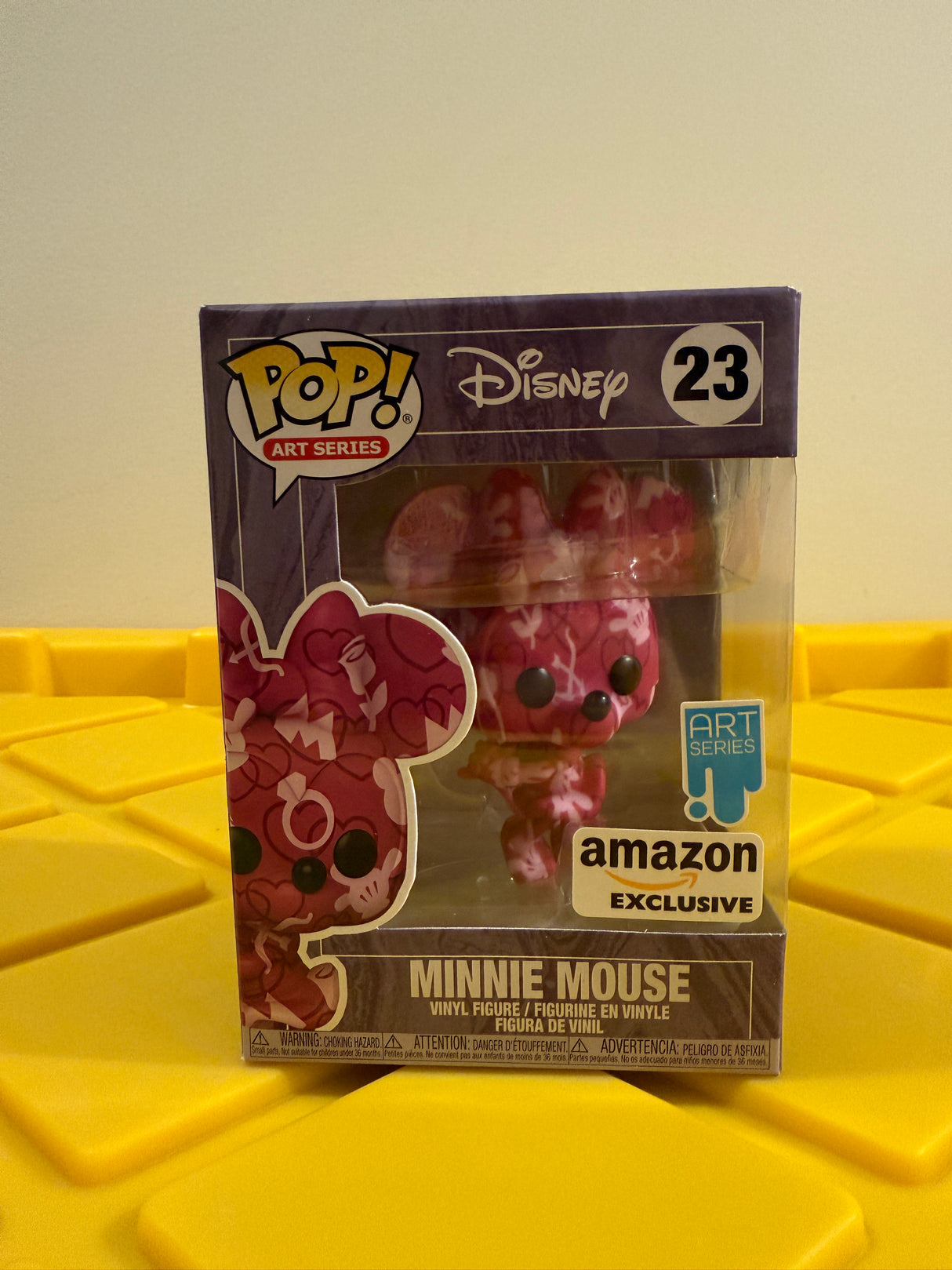 Funko POP! Minnie Mouse (Art Series) - Limited Edition Amazon Exclusive