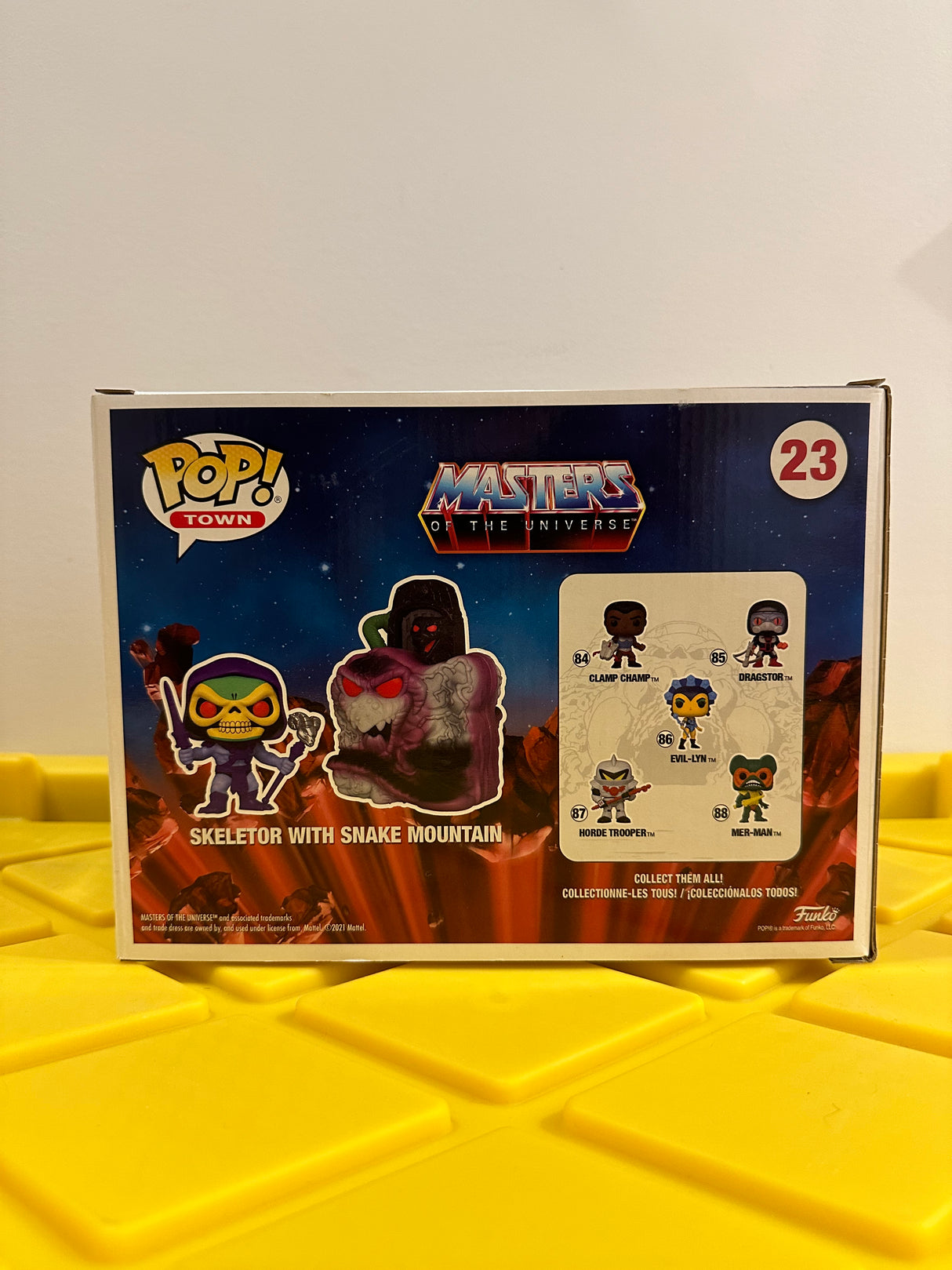 Funko POP! Skeletor with Snake Mountain (Town)