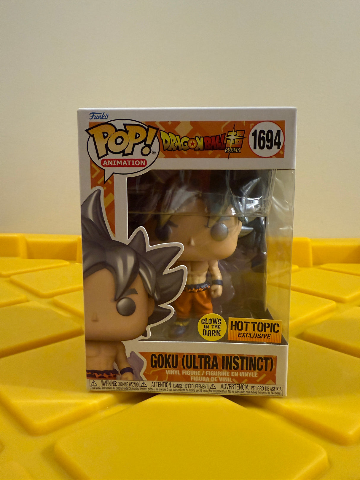 Goku (Ultra Instinct) (Glow) - Limited Edition Hot Topic Exclusive