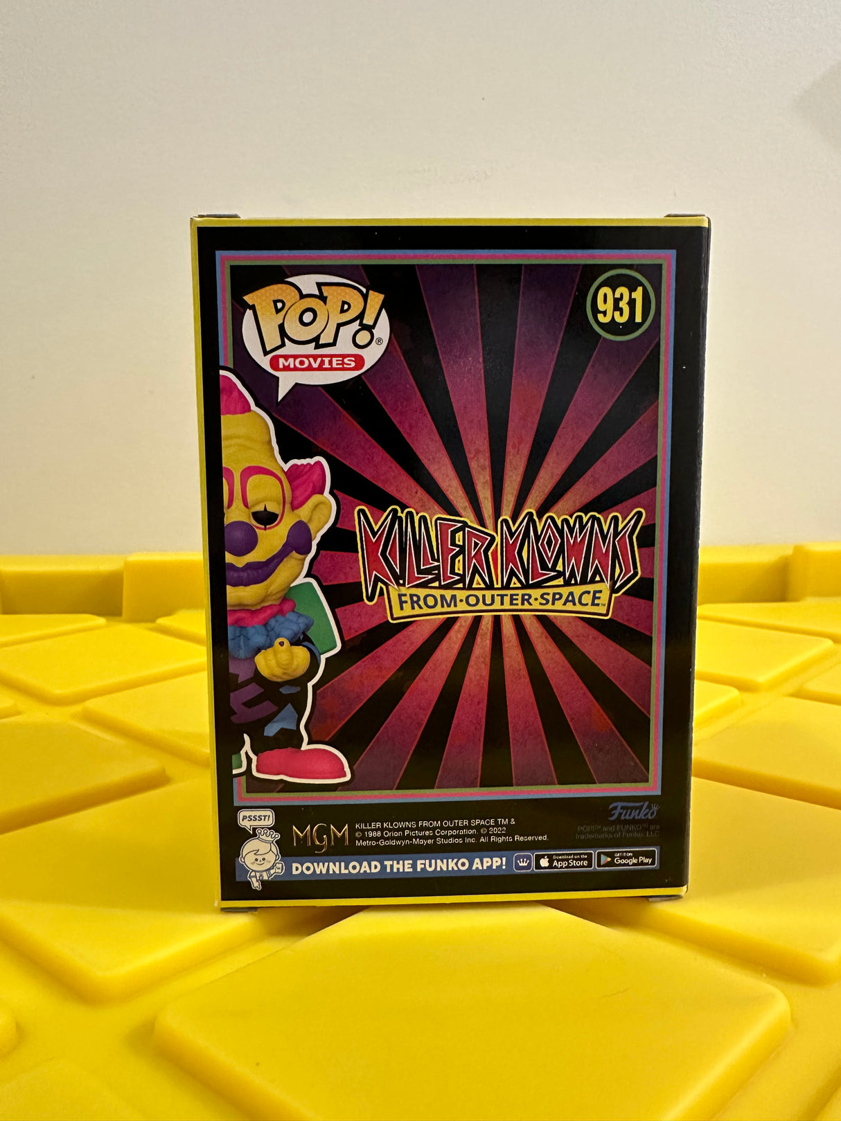 Funko POP! Jumbo (Black Light) - Limited Edition Spirit Exclusive