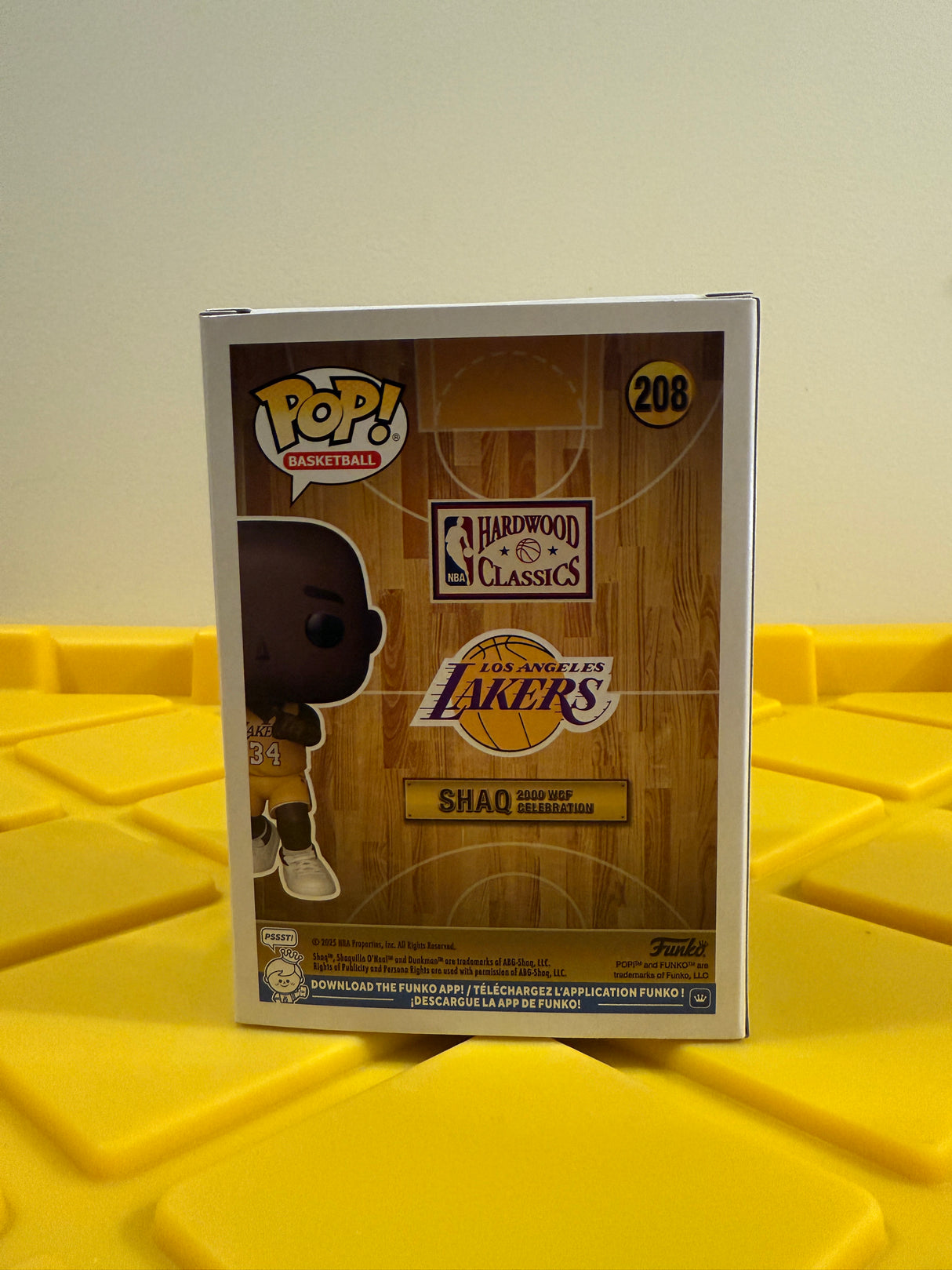 Funko POP! Shaq 2000 WCF Celebration