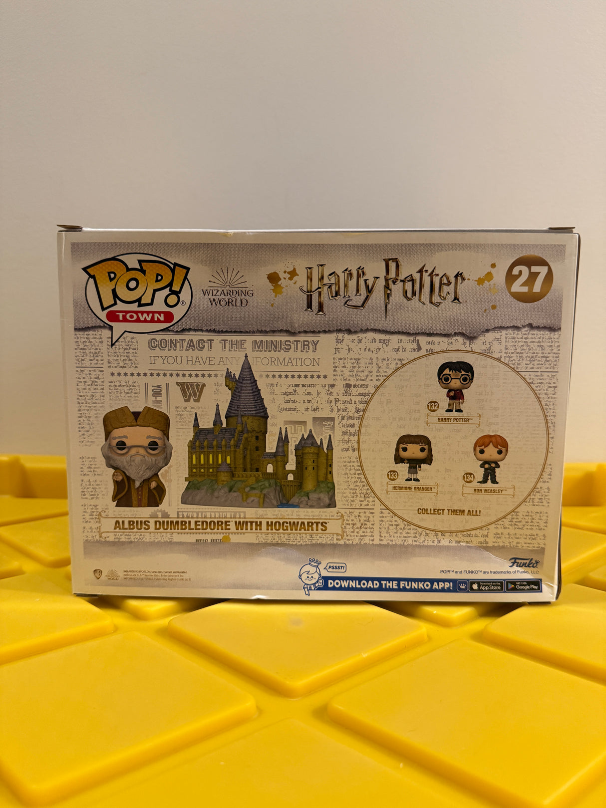 Funko POP! Albus Dumbledore with Hogwarts (Town)
