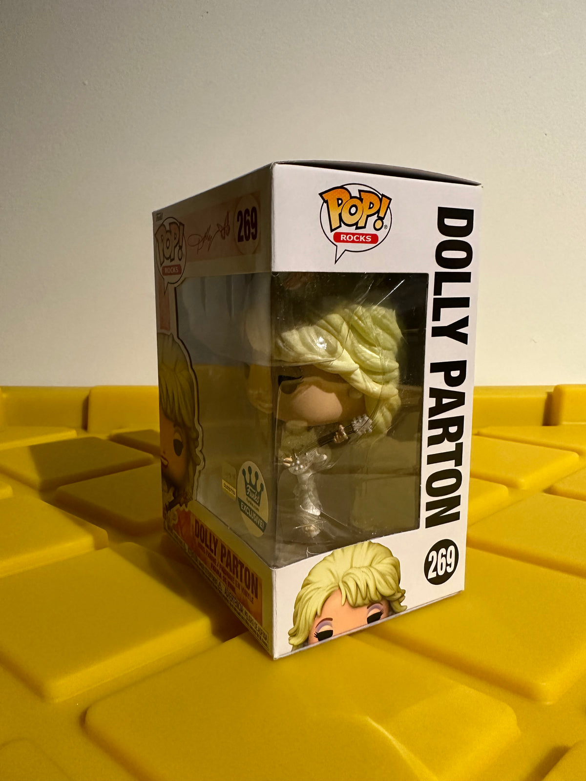 Dolly Parton - Limited Edition Funko Shop Exclusive