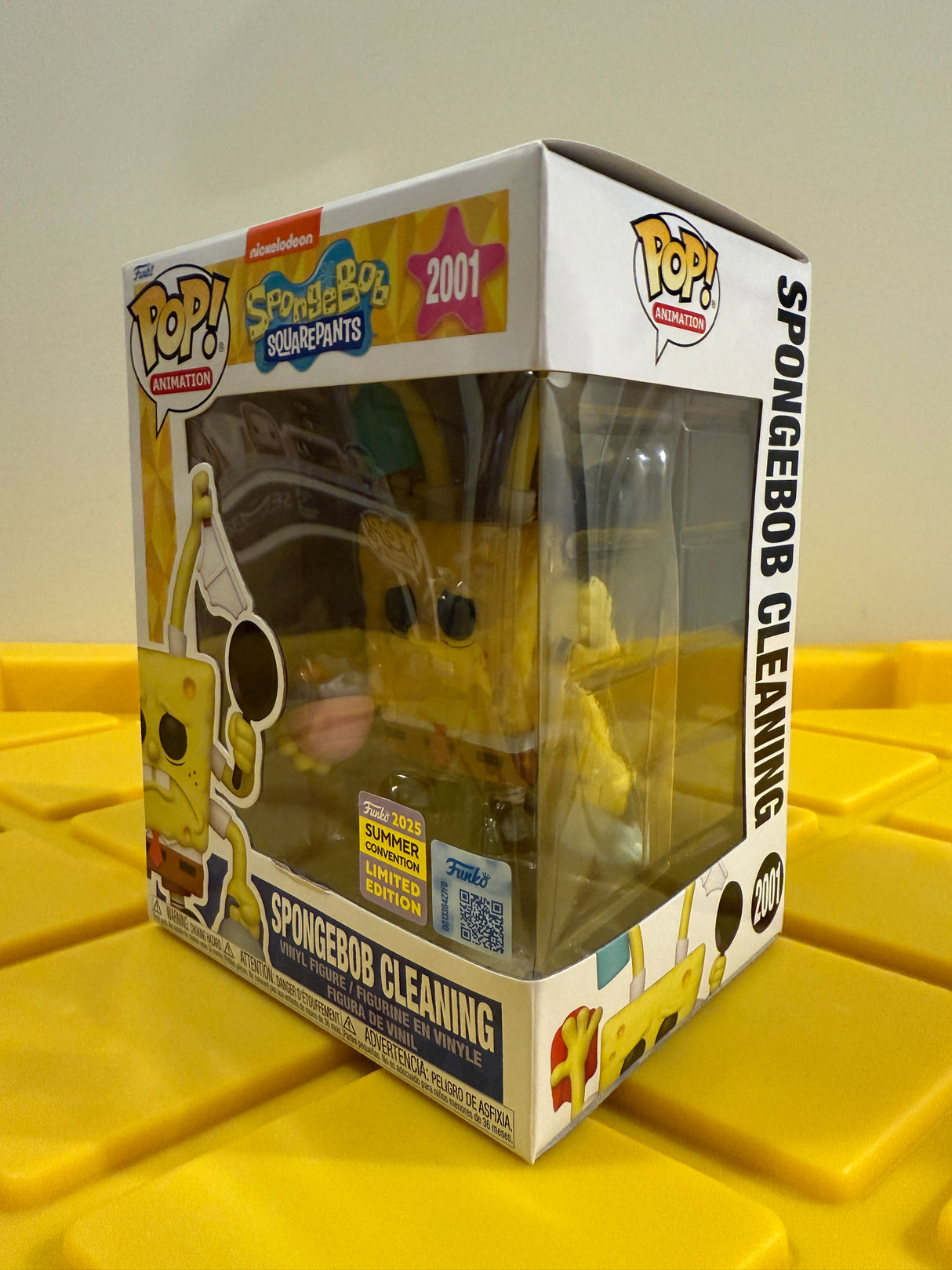 Funko POP! Premium SpongeBob Cleaning - Limited Edition 2025 SDCC Exclusive