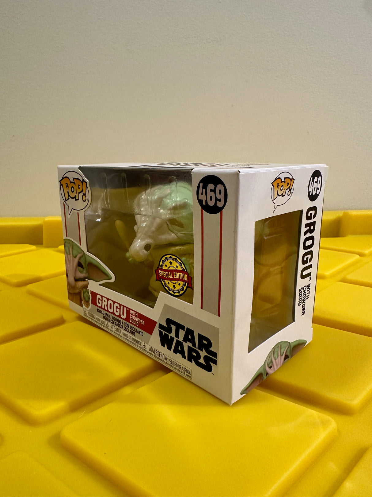 Grogu With Chowder Squid - Limited Edition Special Edition Exclusive