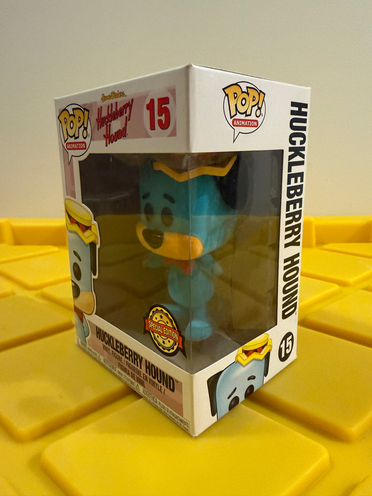 Funko POP! Huckleberry Hound (Flocked) - Limited Edition Special Edition Exclusive