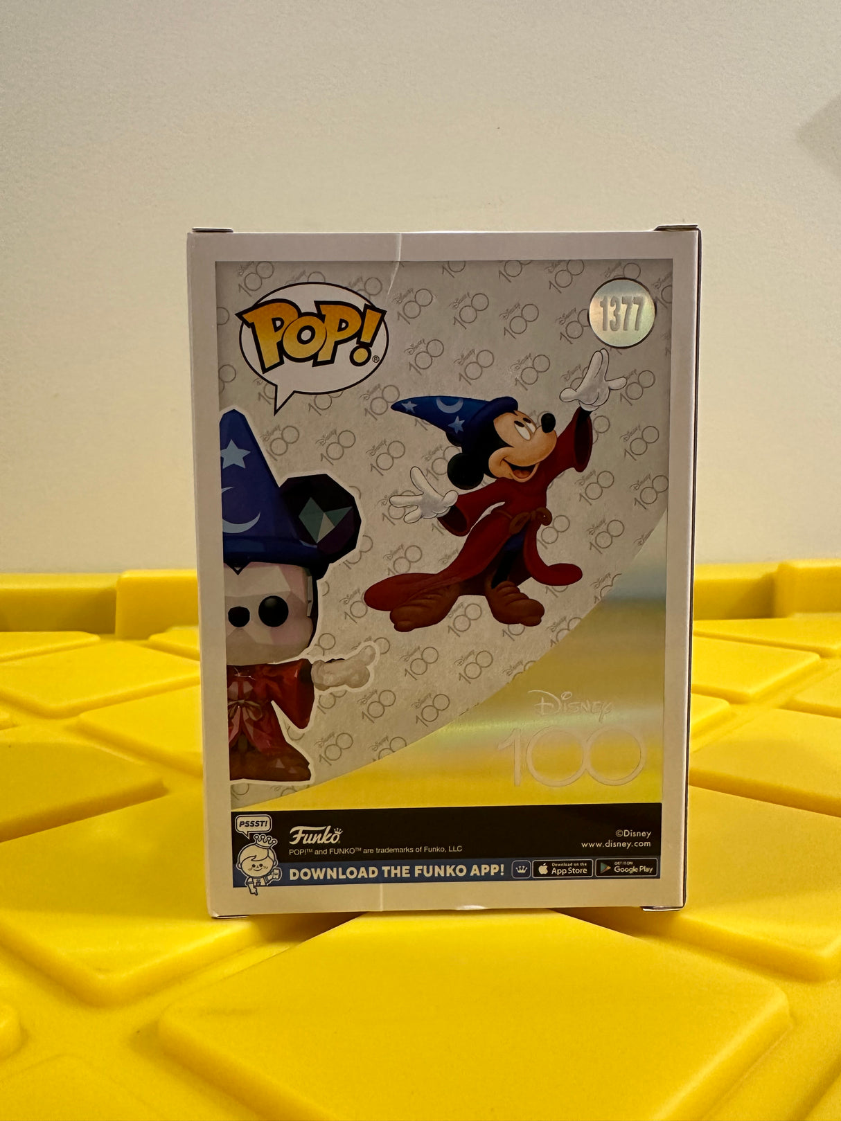 Funko POP! Mickey Mouse (Facet) - Limited Edition Funko Shop Exclusive