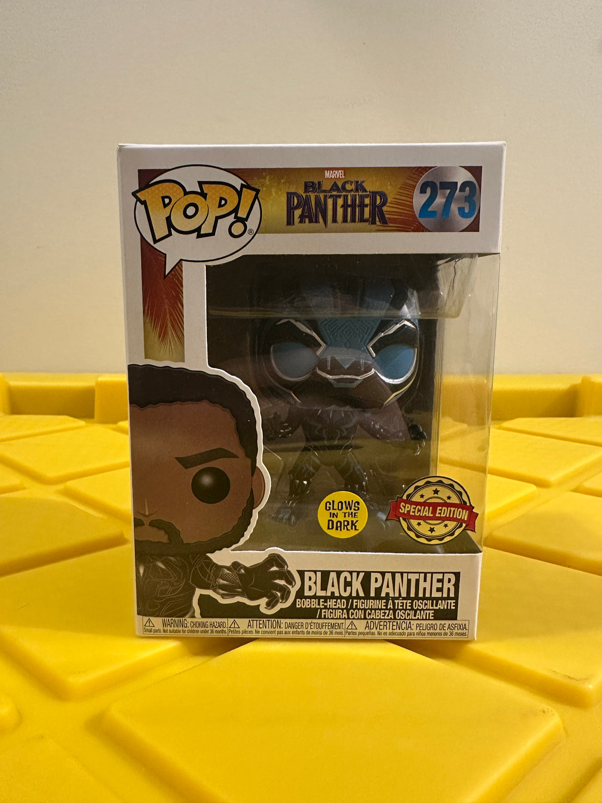 Funko POP! Black Panther (Glow) - Limited Edition Special Edition Exclusive