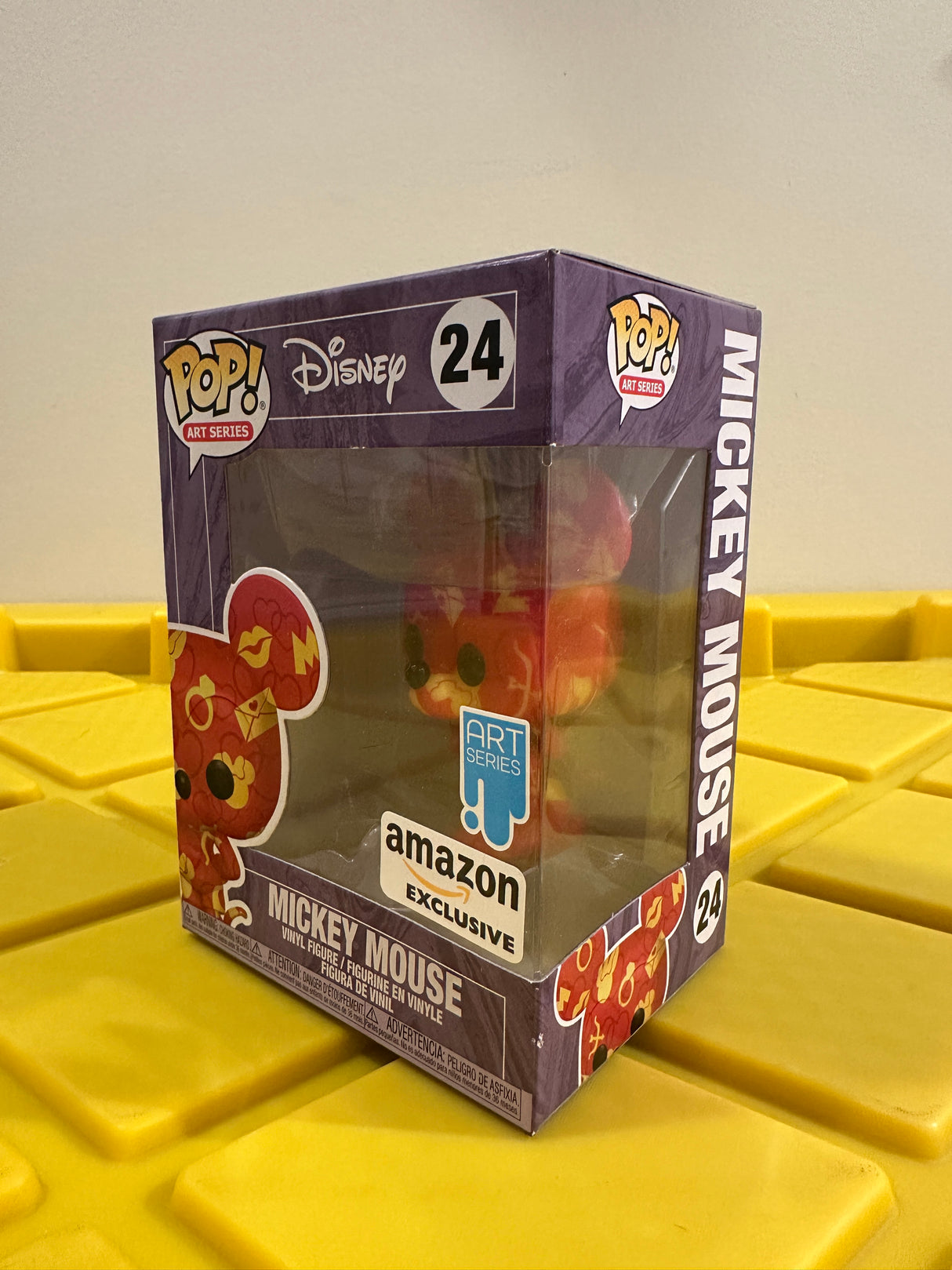 Funko POP! Mickey Mouse (Art Series) - Limited Edition Amazon Exclusive