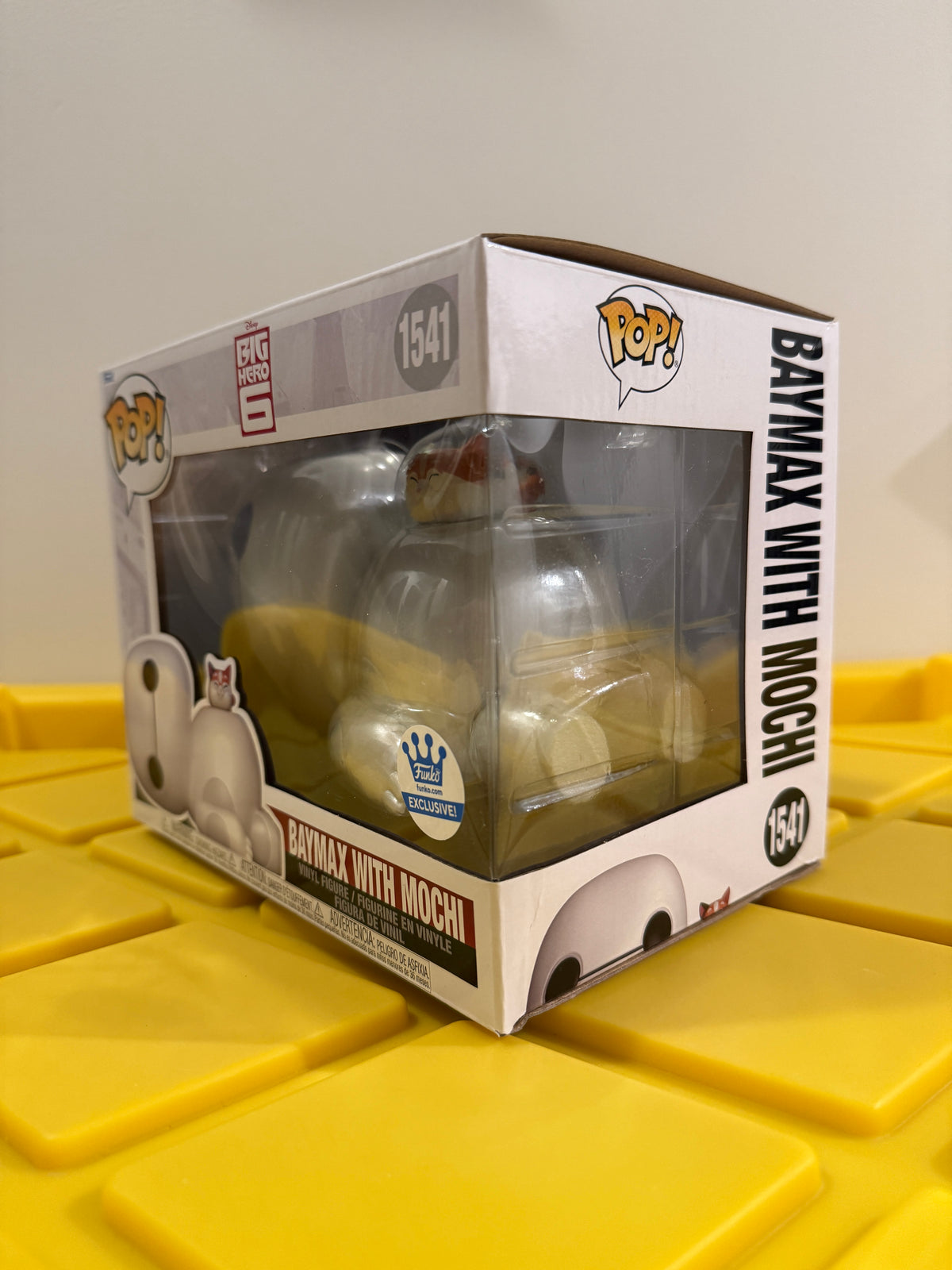 Baymax with Mochi - Limited Edition Funko Shop Exclusive