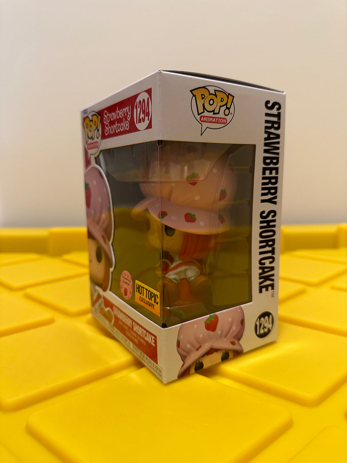 Strawberry Shortcake (Scented) - Limited Edition Hot Topic Exclusive