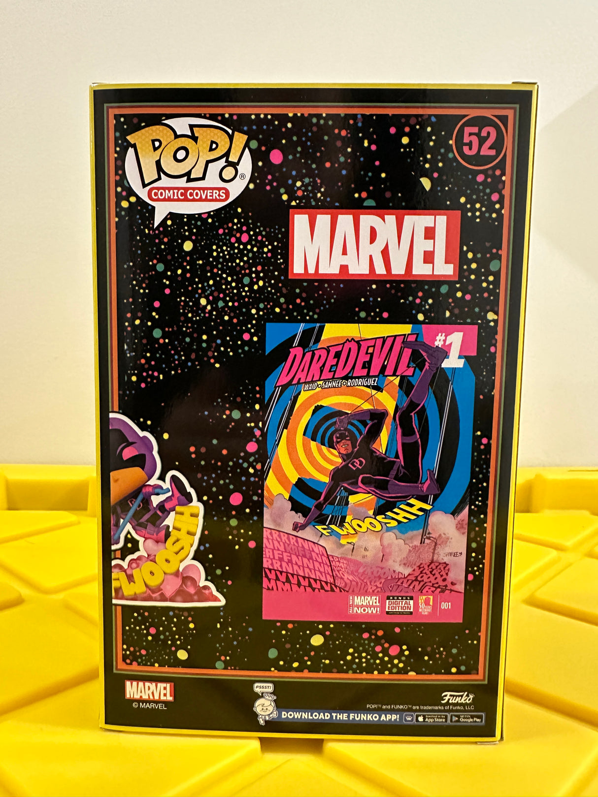 Funko POP! Daredevil - Limited Edition Special Edition Exclusive (Black Light) (Comic Cover)