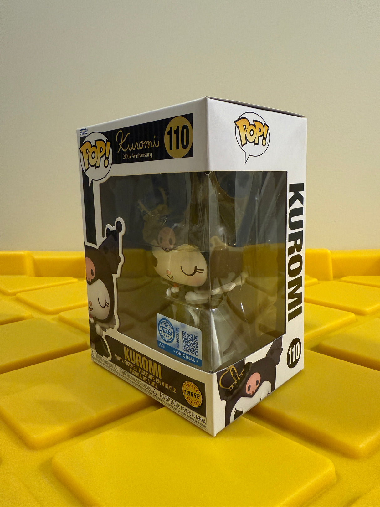 Funko POP! Kuromi (Royal Outfit) - Limited Edition Chase - Limited Edition Funko Shop Exclusive