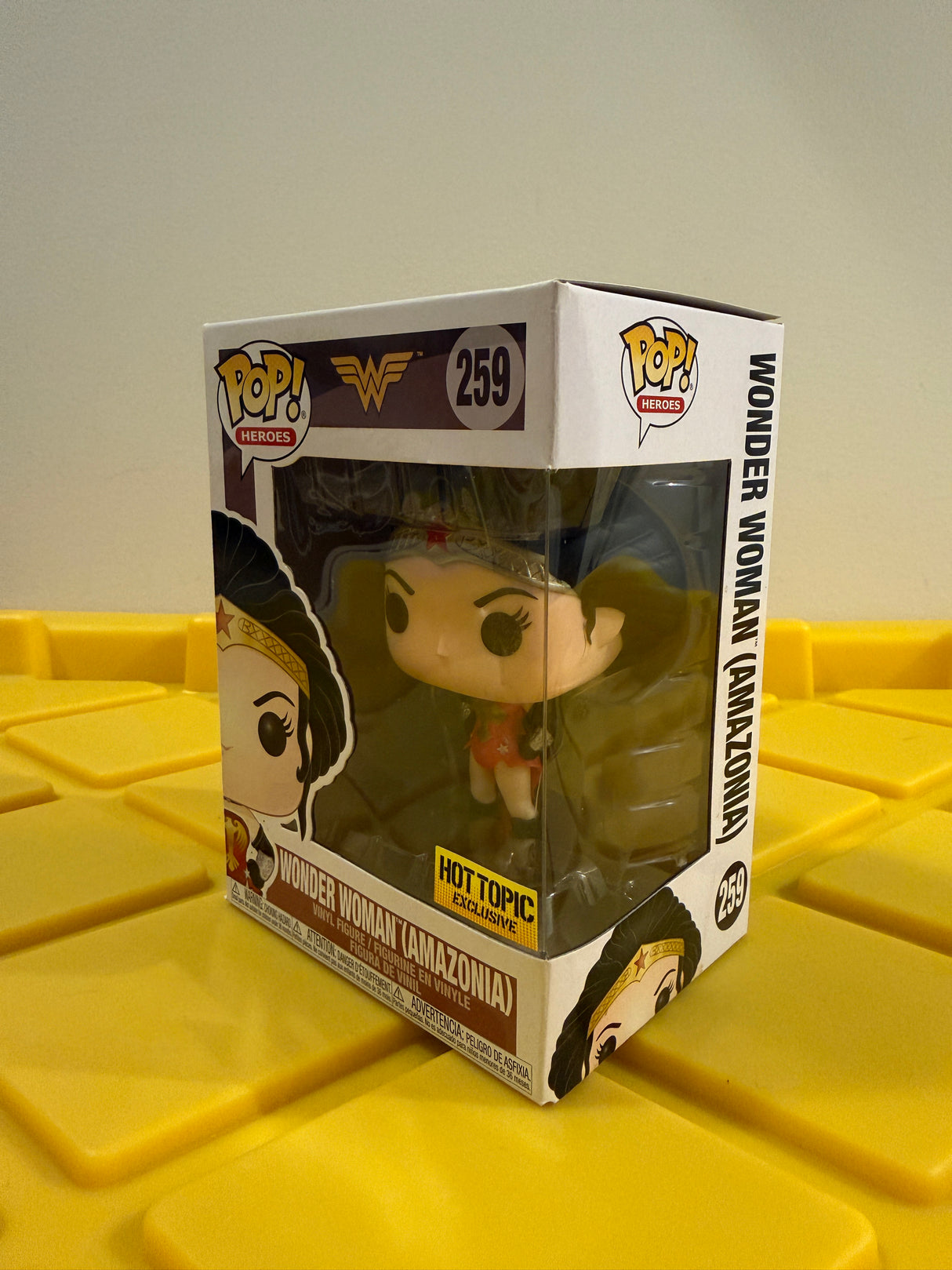 Funko POP! Wonder Woman (Amazonia) - Limited Edition Hot Topic Exclusive