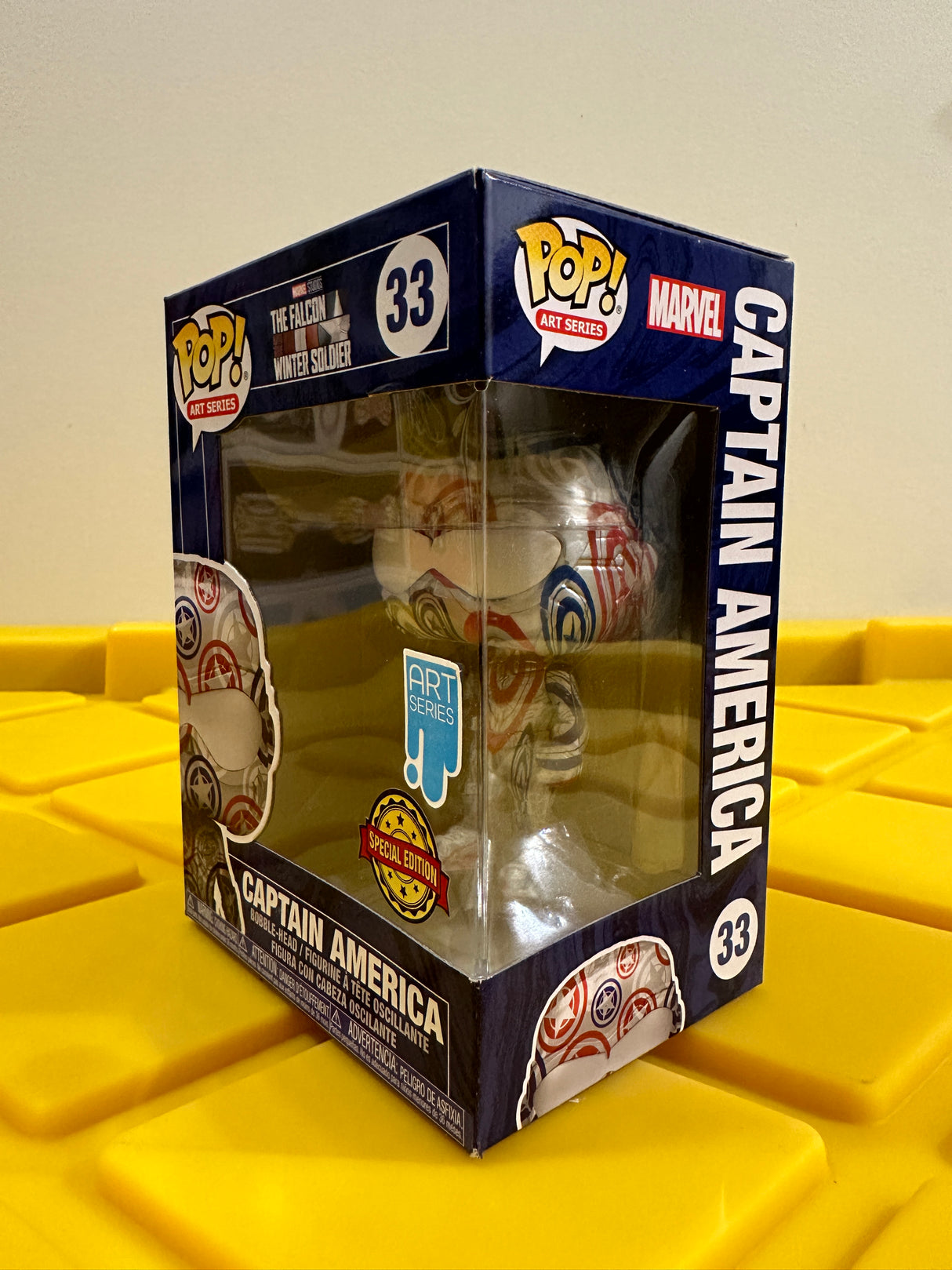 Funko POP! Captain America (Art Series) - Limited Edition Special Edition Exclusive
