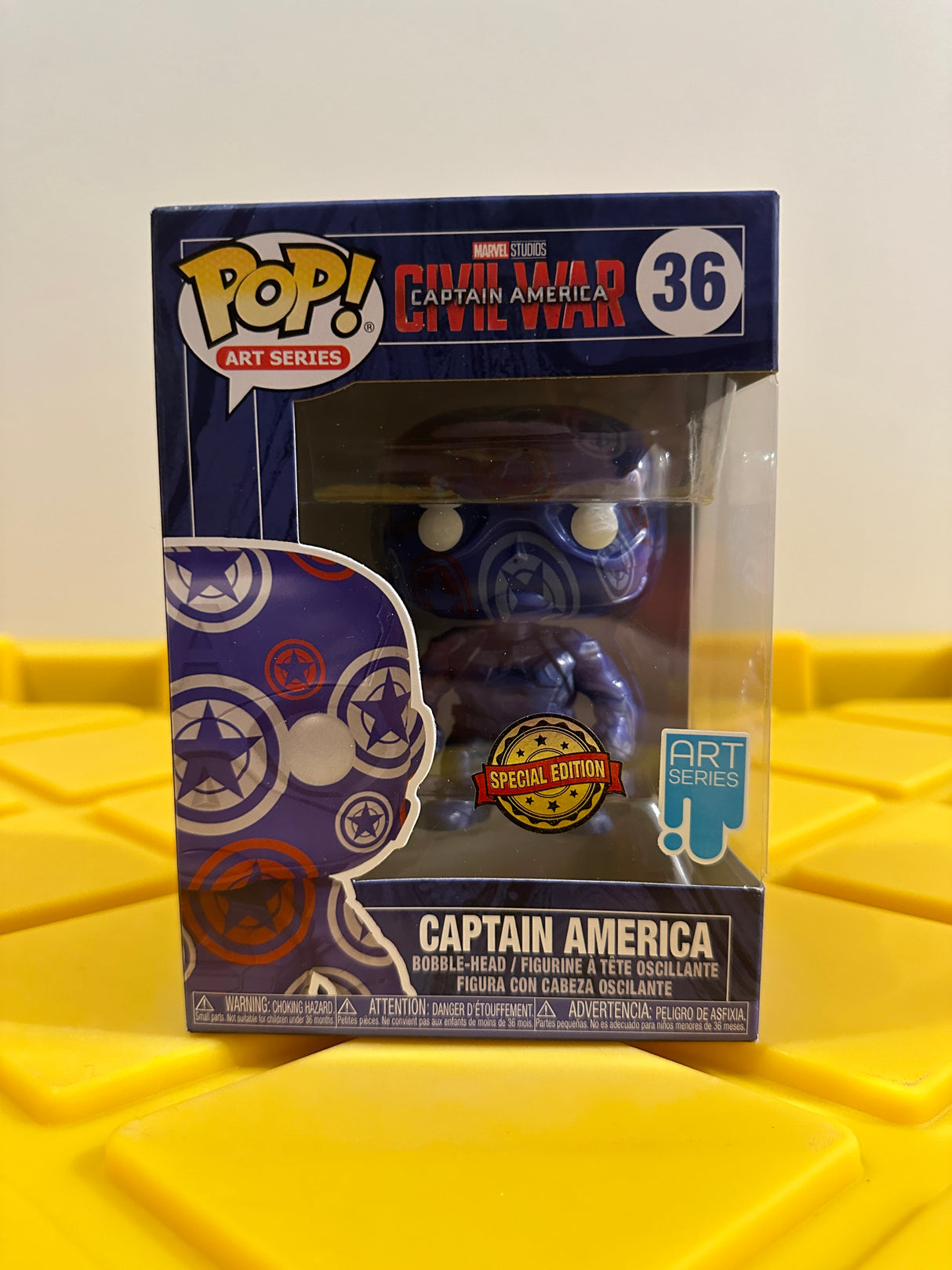 Funko POP! Captain America (Art Series) - Limited Edition Special Edition Exclusive