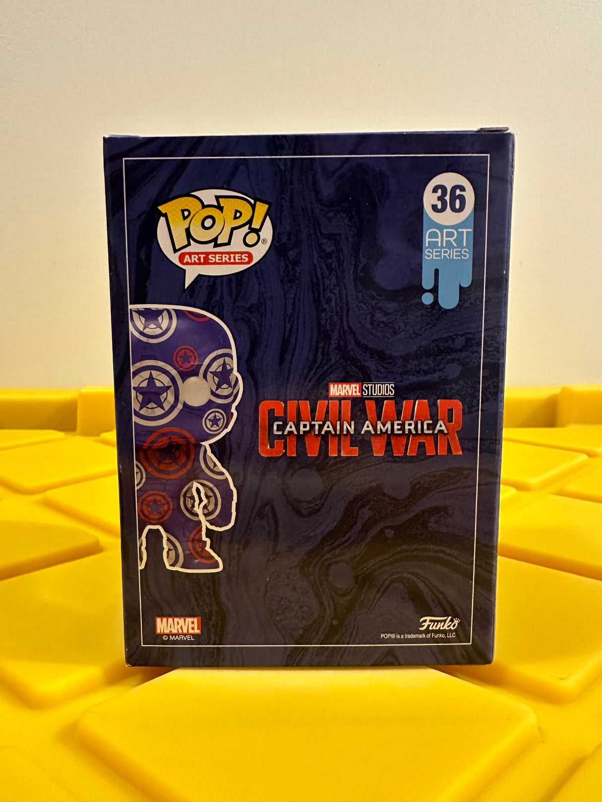 Funko POP! Captain America (Art Series) - Limited Edition Special Edition Exclusive
