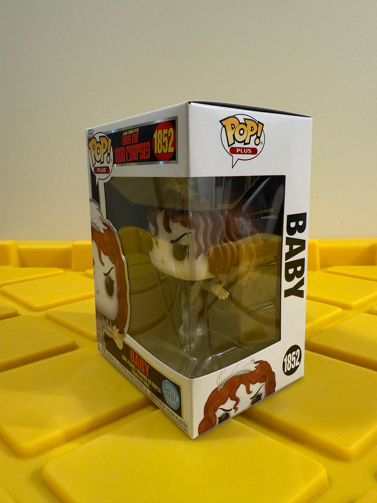 Funko POP! Plus Baby (Glitter)