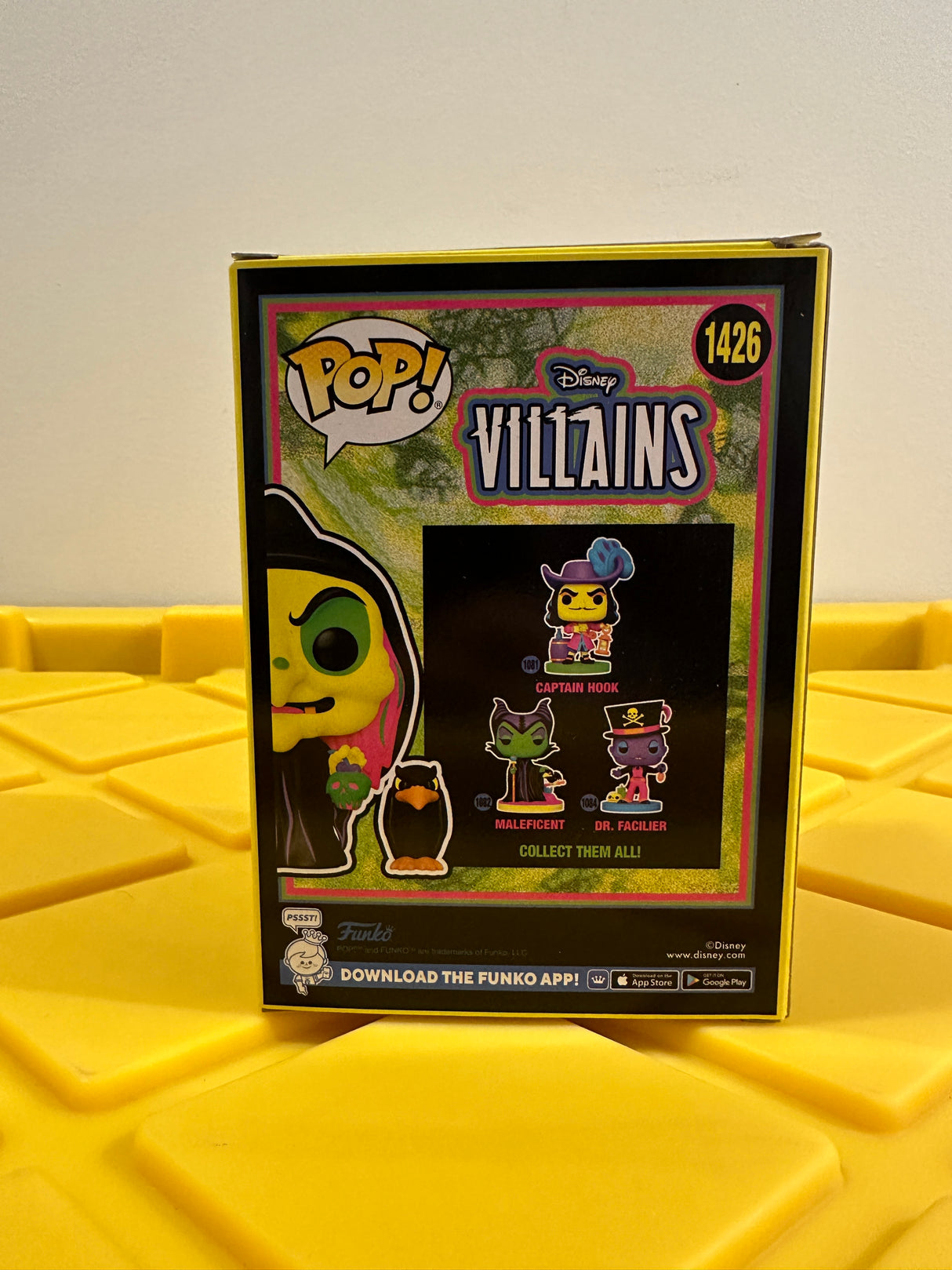 Funko POP! Disguised Evil Queen with Raven (Black Light) - Limited Edition Box Lunch Exclusive
