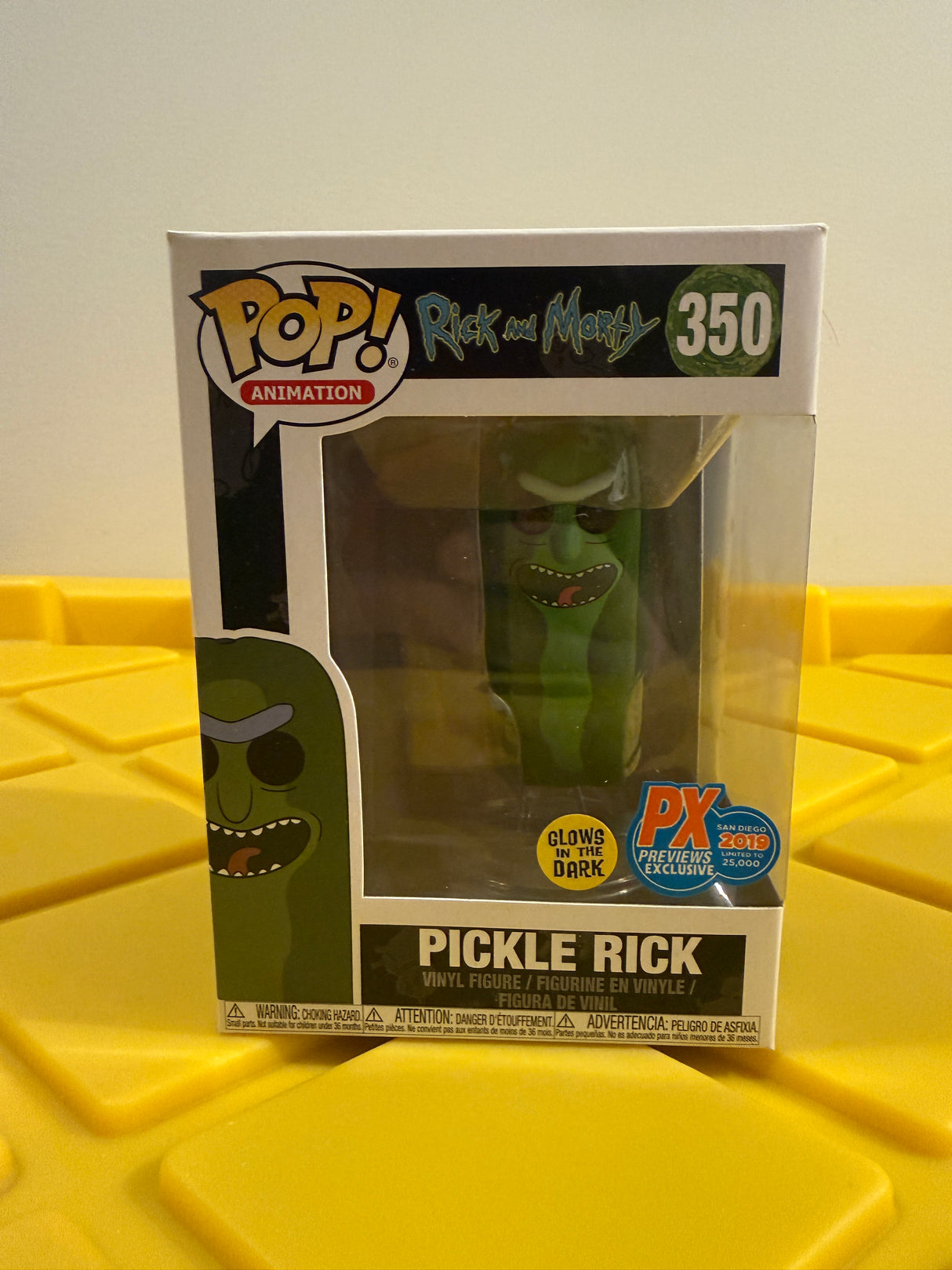 Funko POP! Pickle Rick (Glow) - Limited Edition PX Previews Exclusive
