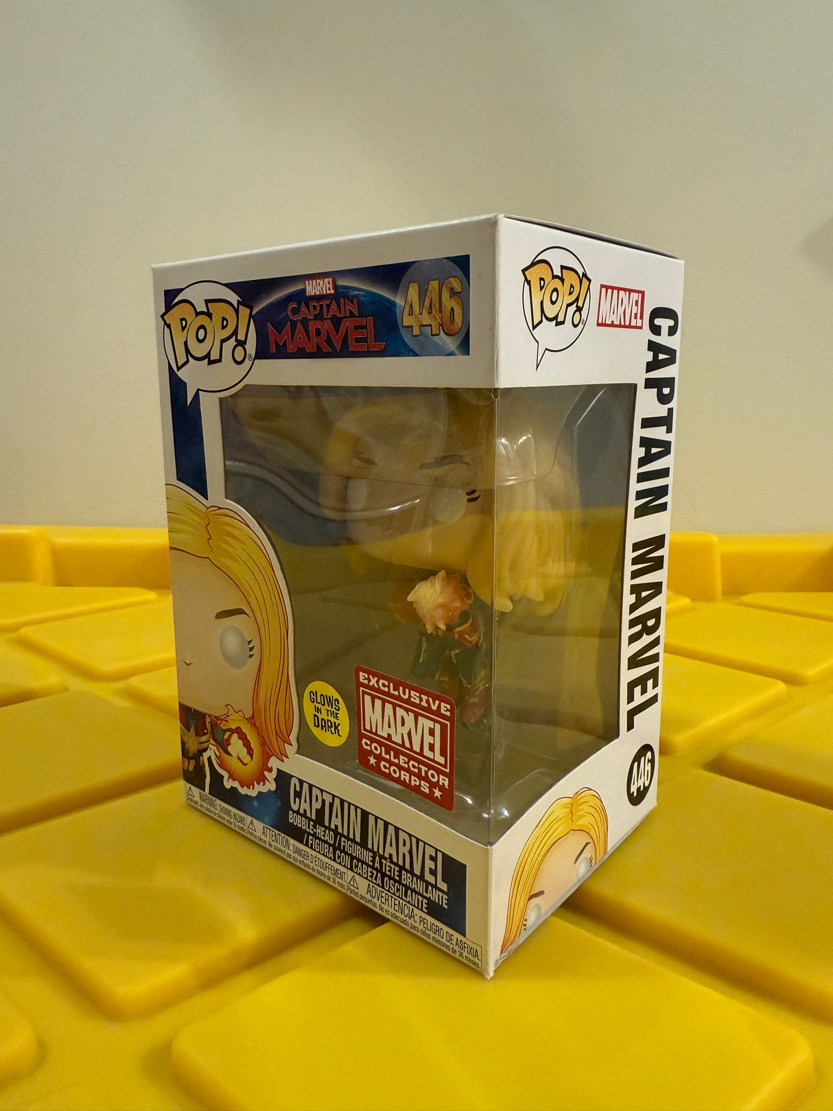 Funko POP! Captain Marvel (Glow) - Limited Edition Marvel Collector Corps Exclusive
