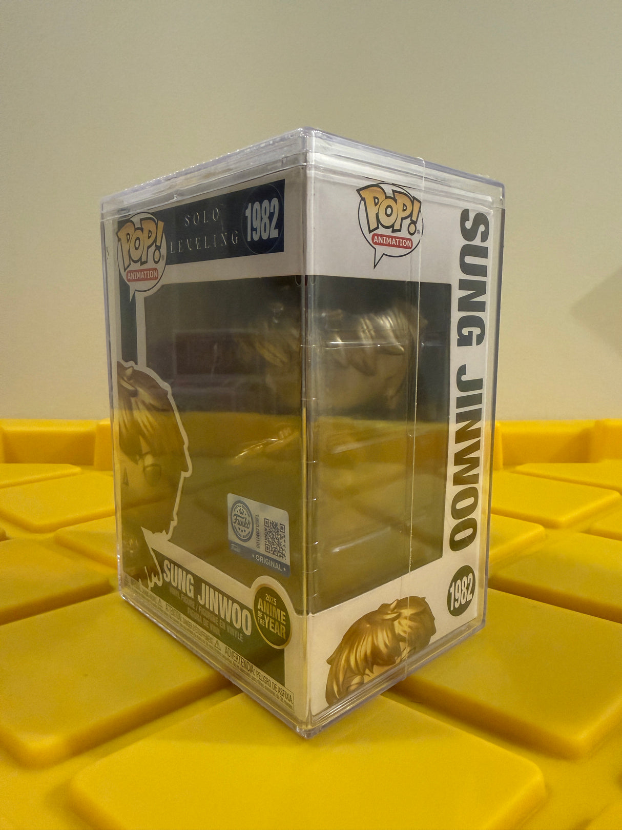 Funko POP! Sung Jinwoo (Gold) - Limited Edition Funko Shop Exclusive (2025 Anime of the Year)