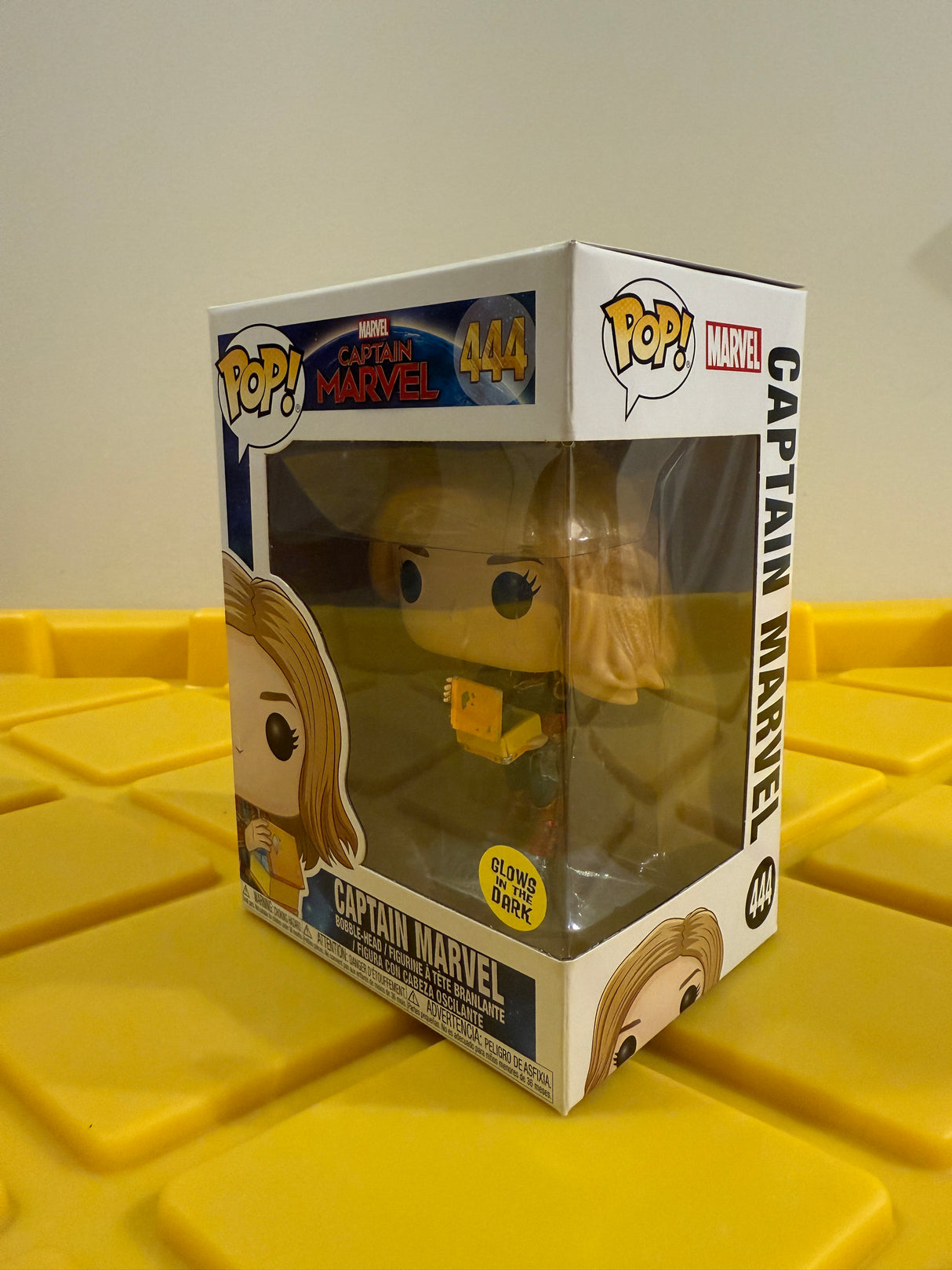 Funko POP! Captain Marvel (Glow)