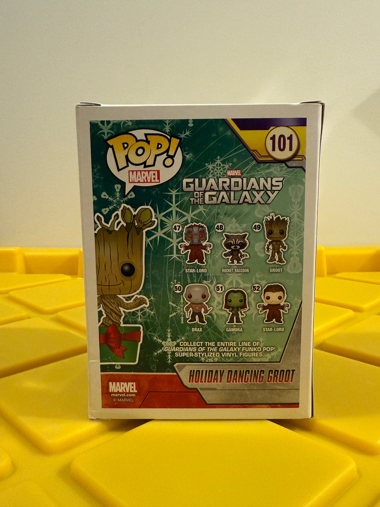 Funko POP! Holiday Dancing Groot - Limited Edition Hot Topic Exclusive