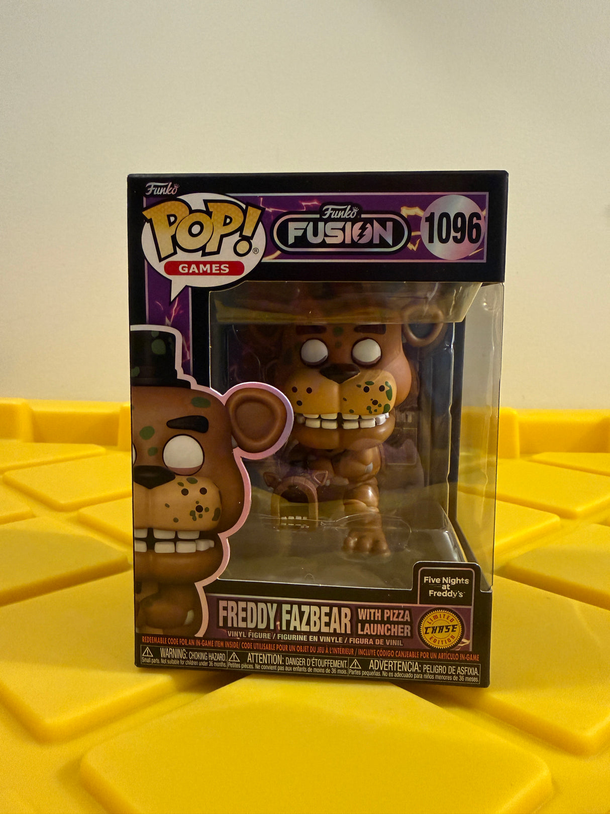 Funko POP! Freddy Fazbear with Pizza Launcher - Limited Edition Chase