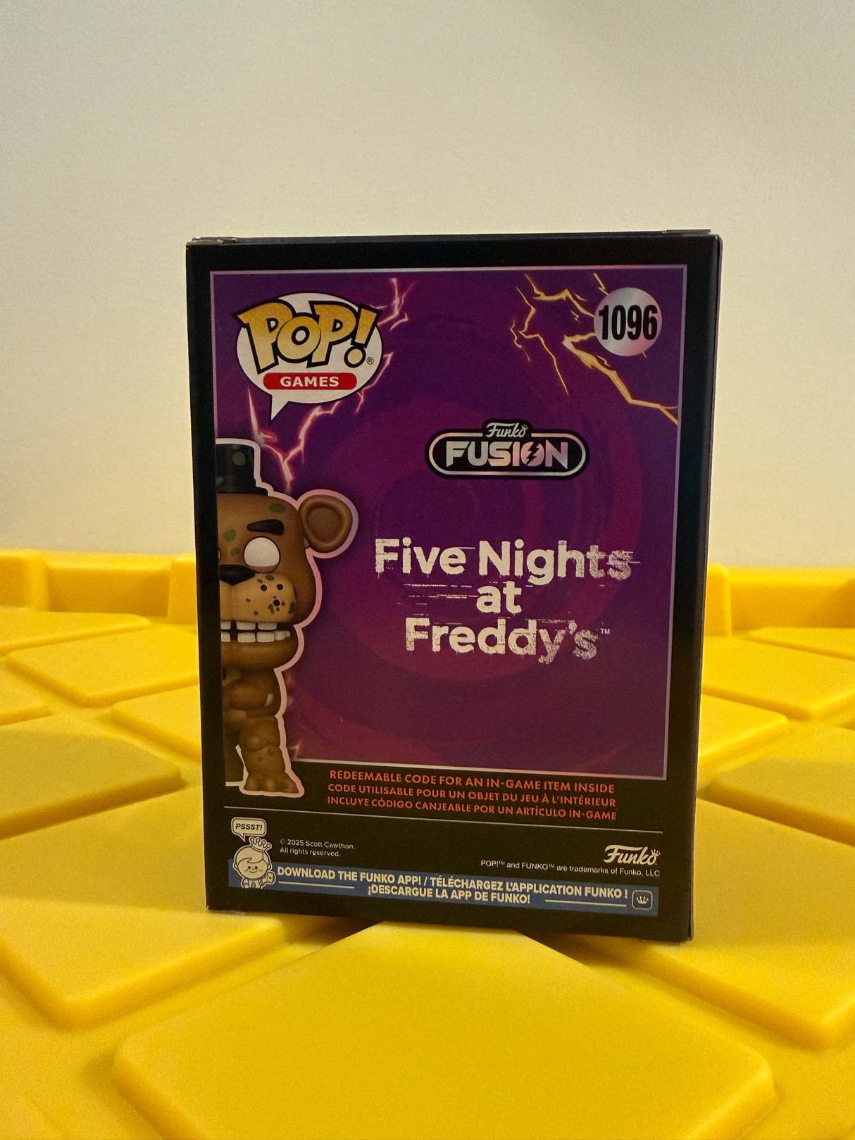 Funko POP! Freddy Fazbear with Pizza Launcher - Limited Edition Chase