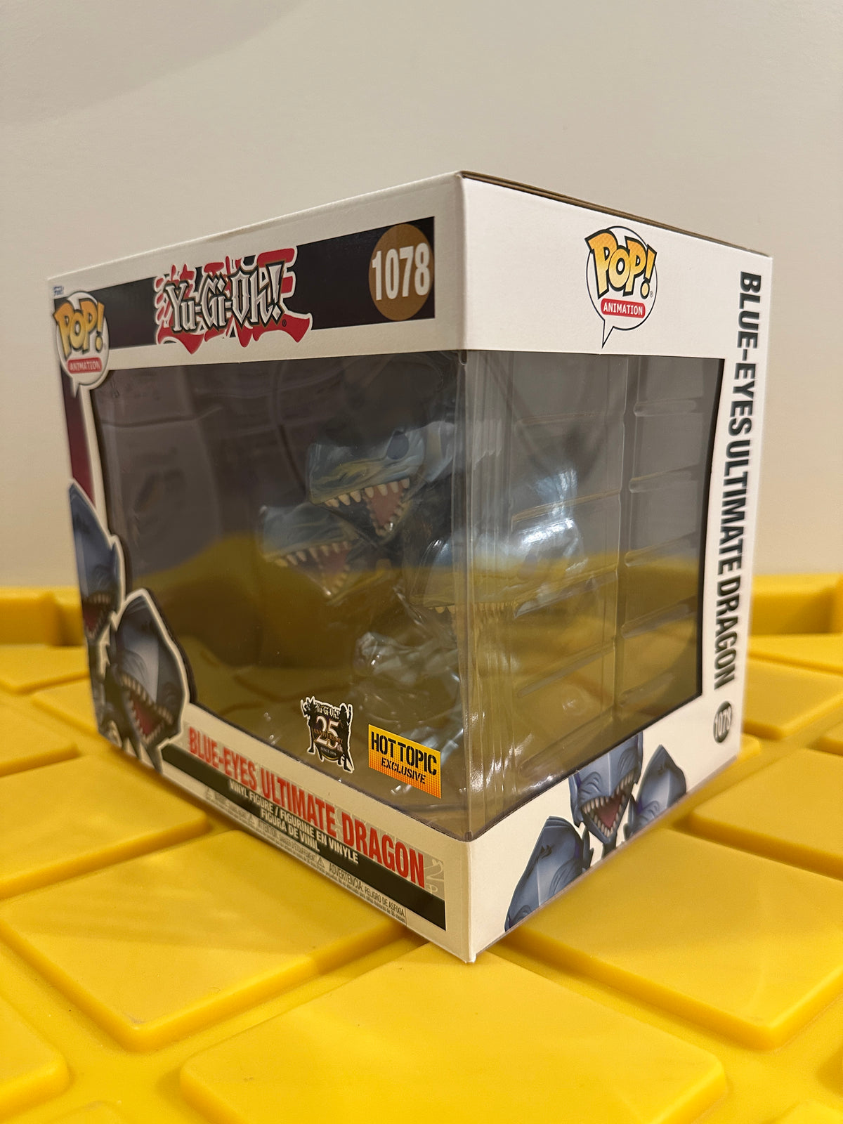 Blue-Eyes Ultimate Dragon (Metallic) - Limited Edition Hot Topic Exclusive