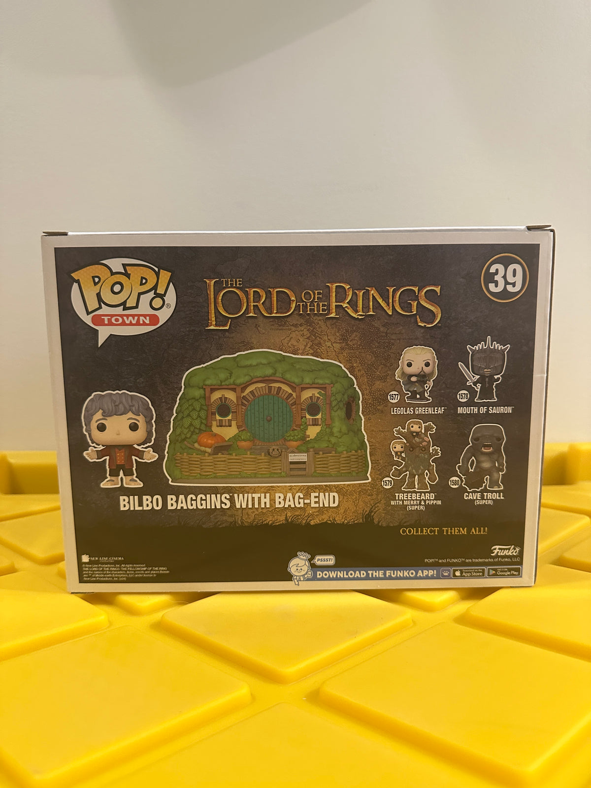 Funko POP! Bilbo Baggins with Bag-End (Town)