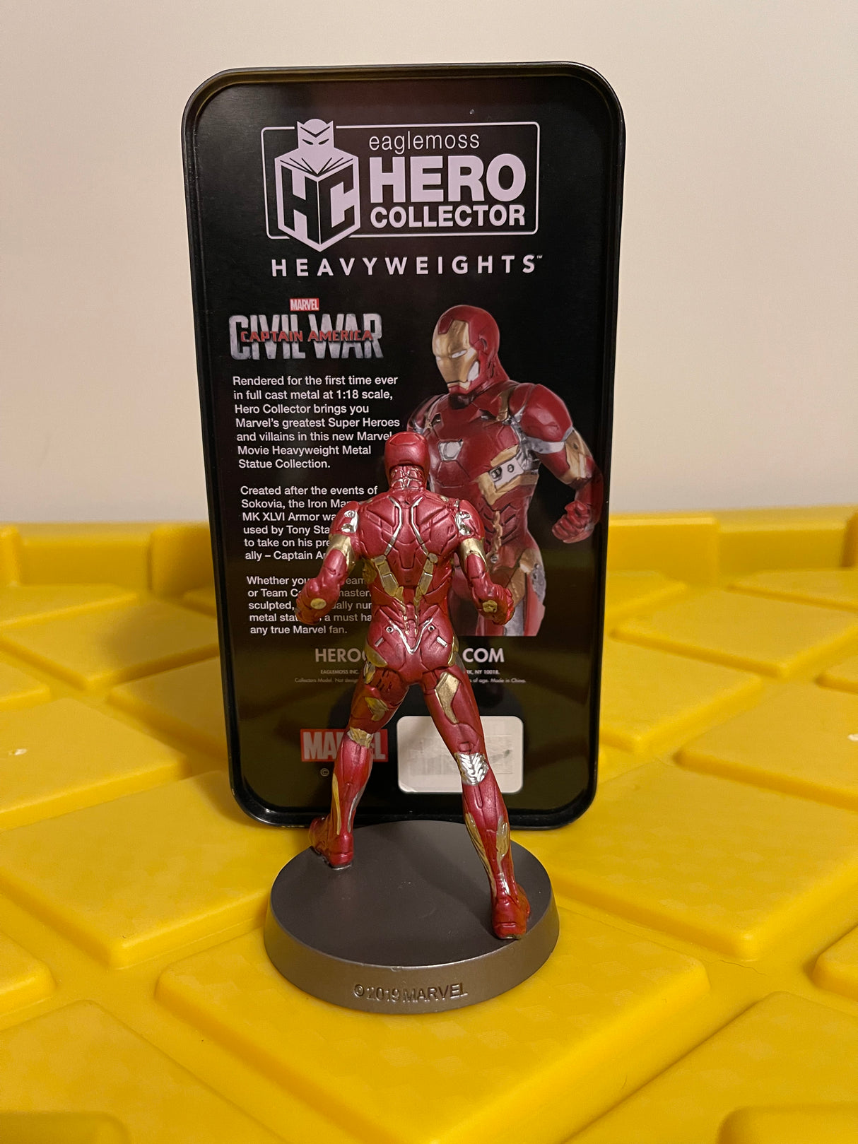 Iron Man - Metal Statue