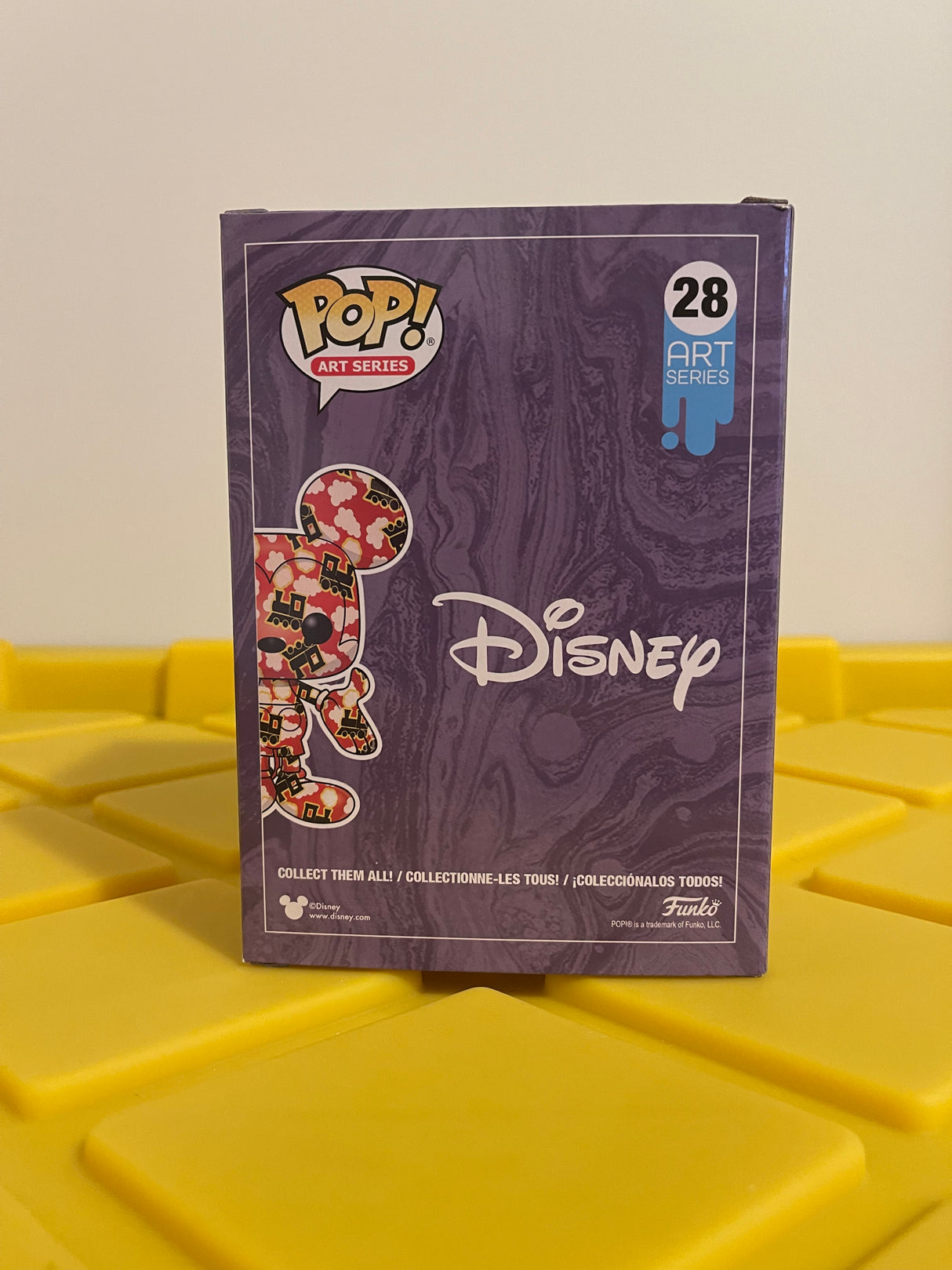 Funko POP! Mickey Mouse (Art Series) - Limited Edition Amazon Exclusive
