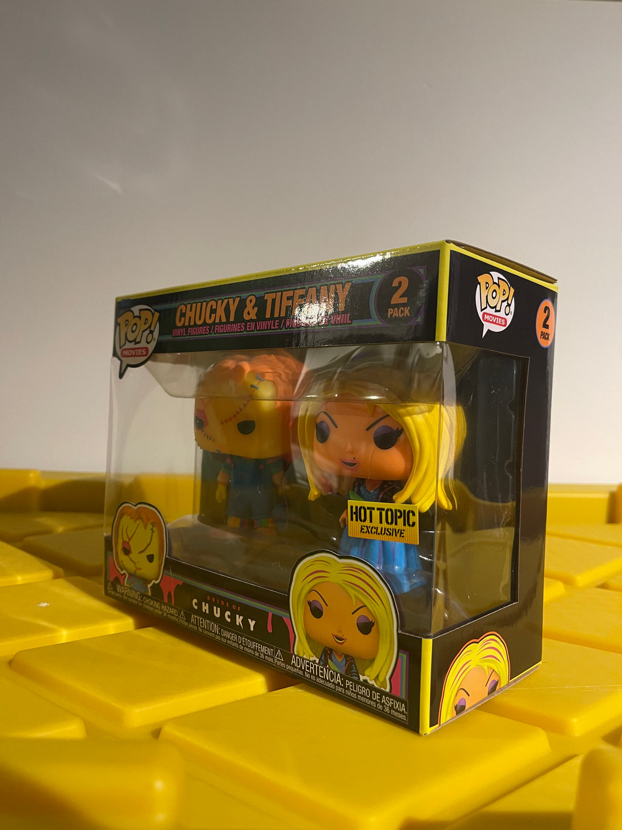 Funko POP! Chucky & Tiffany (Black Light) (2-Pack) - Limited Edition Hot Topic Exclusive