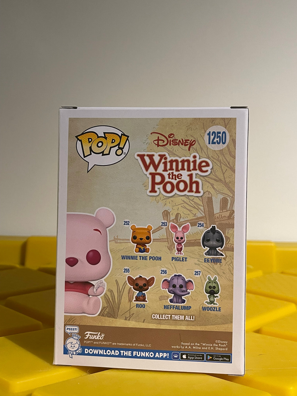 Funko POP! Winnie the Pooh (Flocked) - Limited Edition Hot Topic Exclusive
