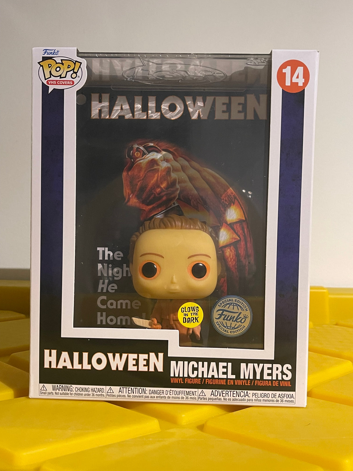 Funko POP! Michael Myers (Glow) (VHS Covers) - Limited Edition Walmart Exclusive