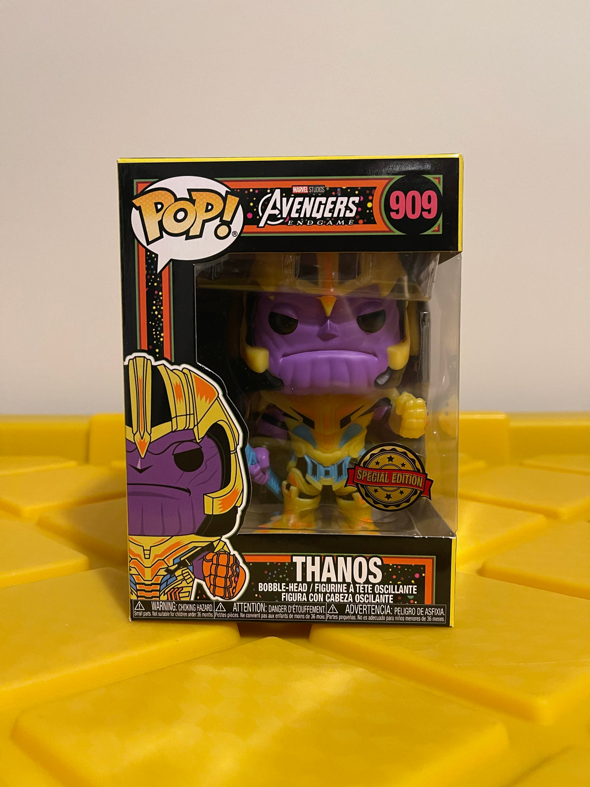 Funko POP! Thanos (Black Light) - Limited Edition Special Edition Exclusive