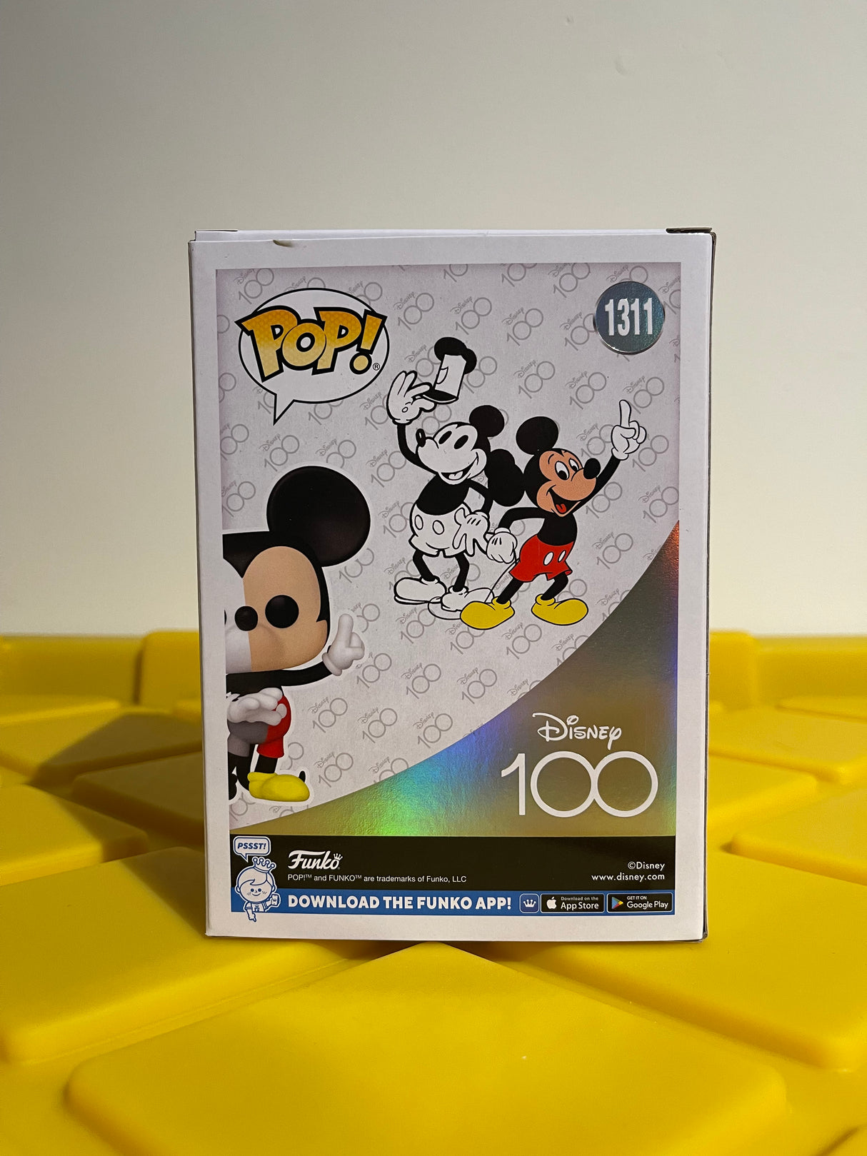 Funko POP! Mickey Mouse - Limited Edition Hot Topic Exclusive