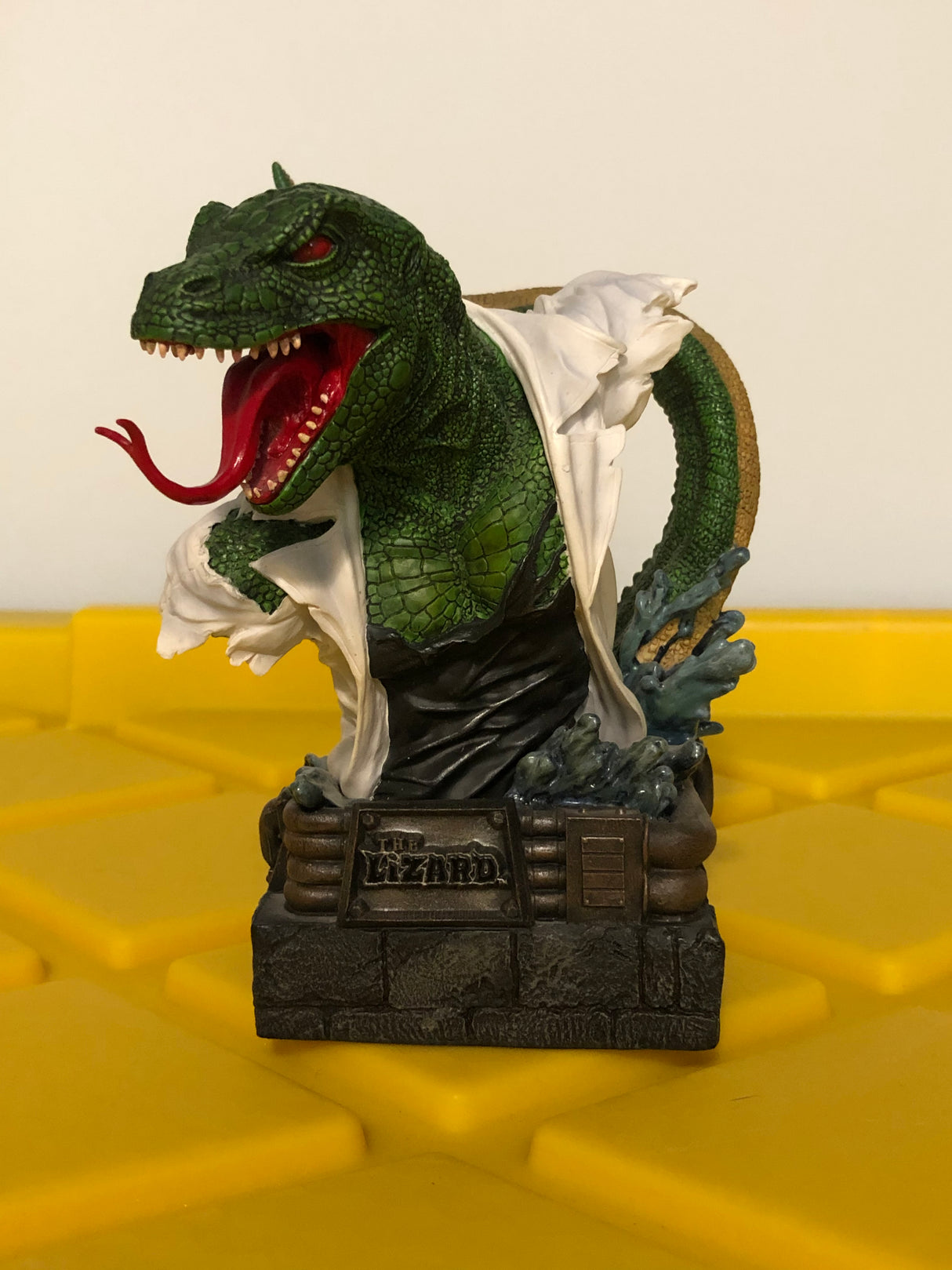 The Lizard Bust