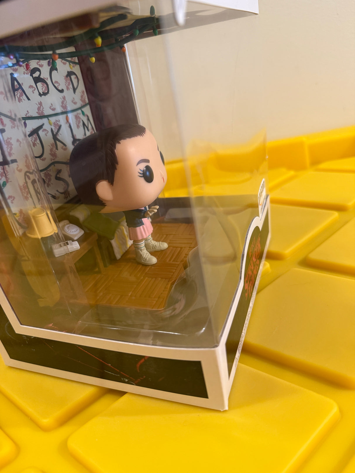 Funko POP! 6" Byers House: Eleven - Limited Edition Amazon Exclusive