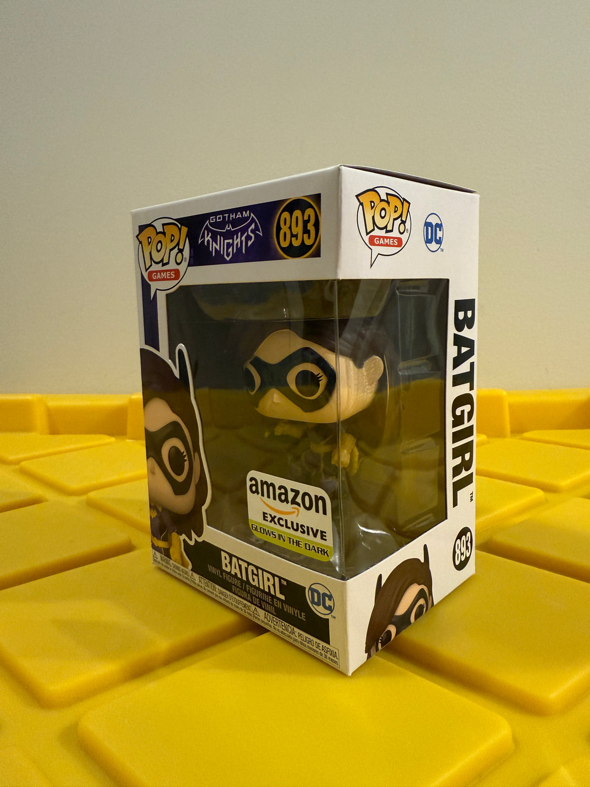 Funko POP! Batgirl (Glow) - Limited Edition Amazon Exclusive