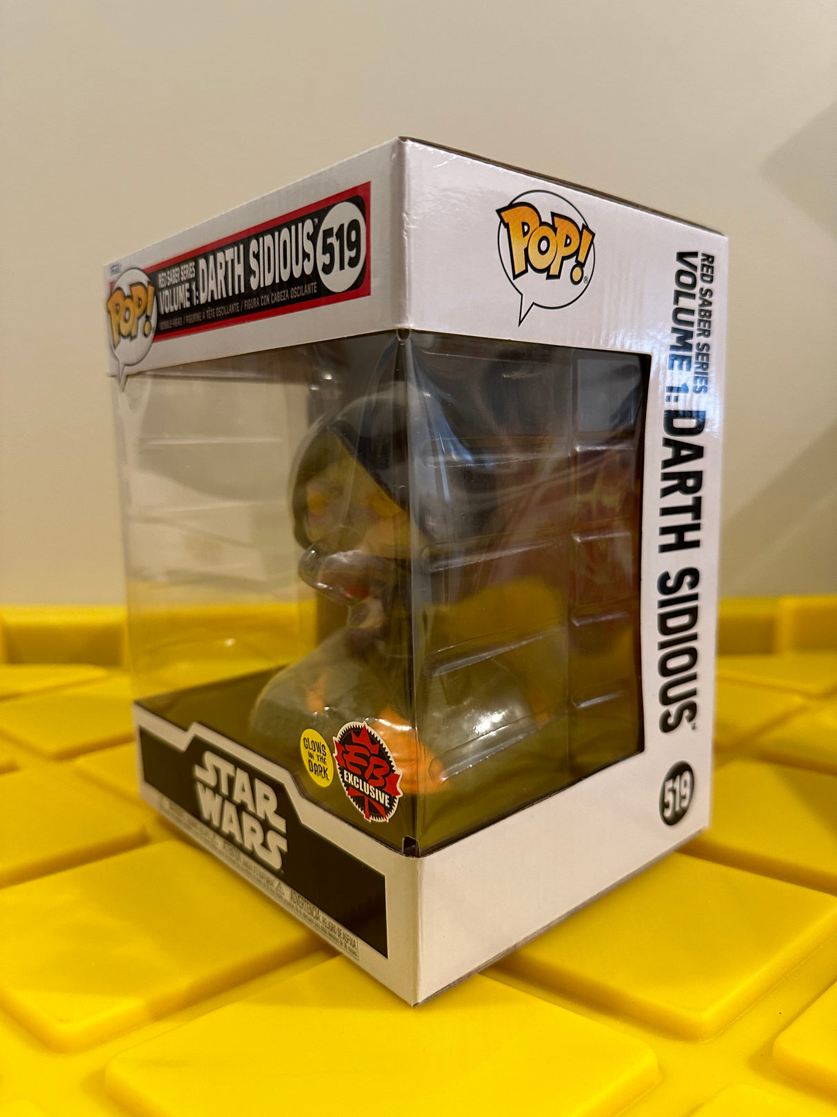 Red Saber Series Volume 1: Darth Sidious (Glow) - Limited Edition EB Games Exclusive