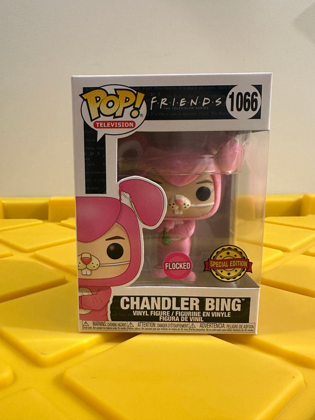 Funko POP! Chandler Bing (Flocked) - Limited Edition Special Edition Exclusive