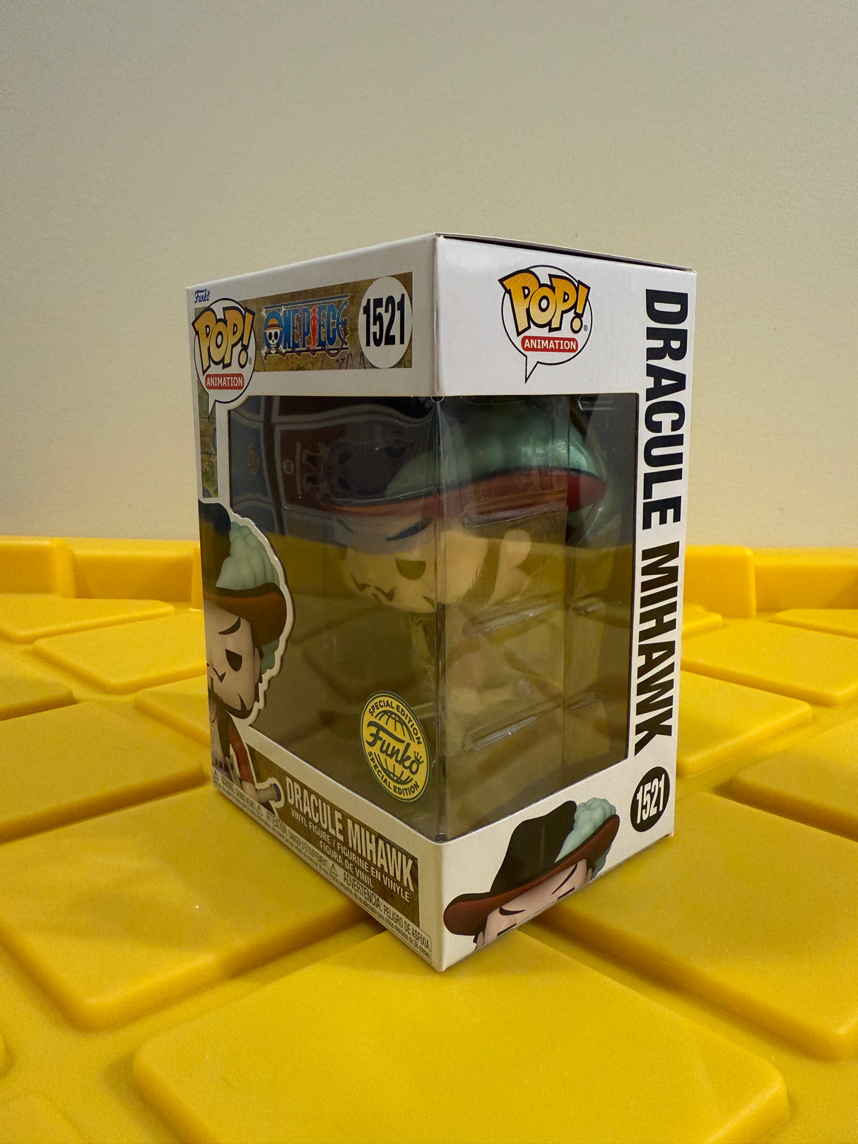 Funko POP! Dracule Mihawk - Limited Edition Special Edition Exclusive