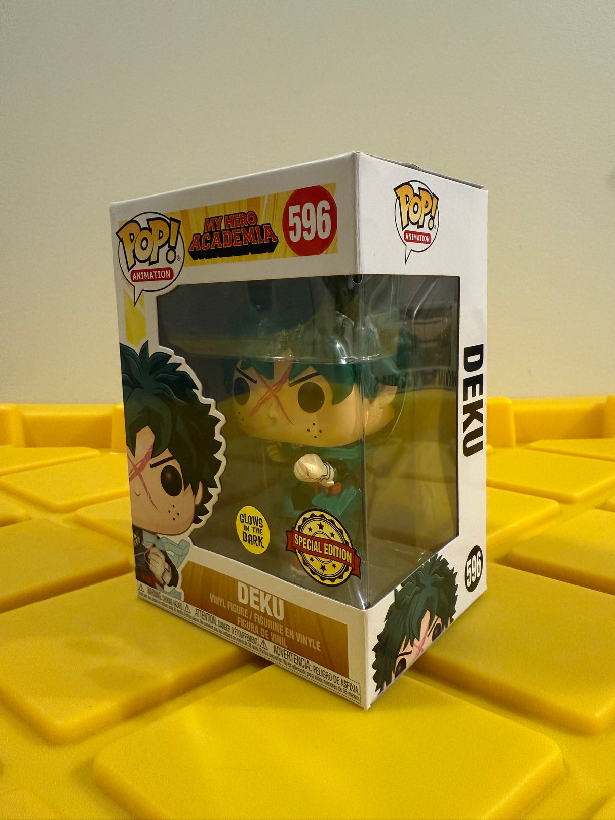 Funko POP! Deku (Glow) - Limited Edition Special Edition Exclusive