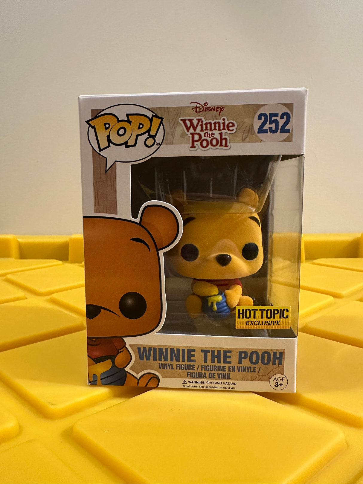 Funko POP! Winnie the Pooh (Flocked) - Limited Edition Hot Topic Exclusive