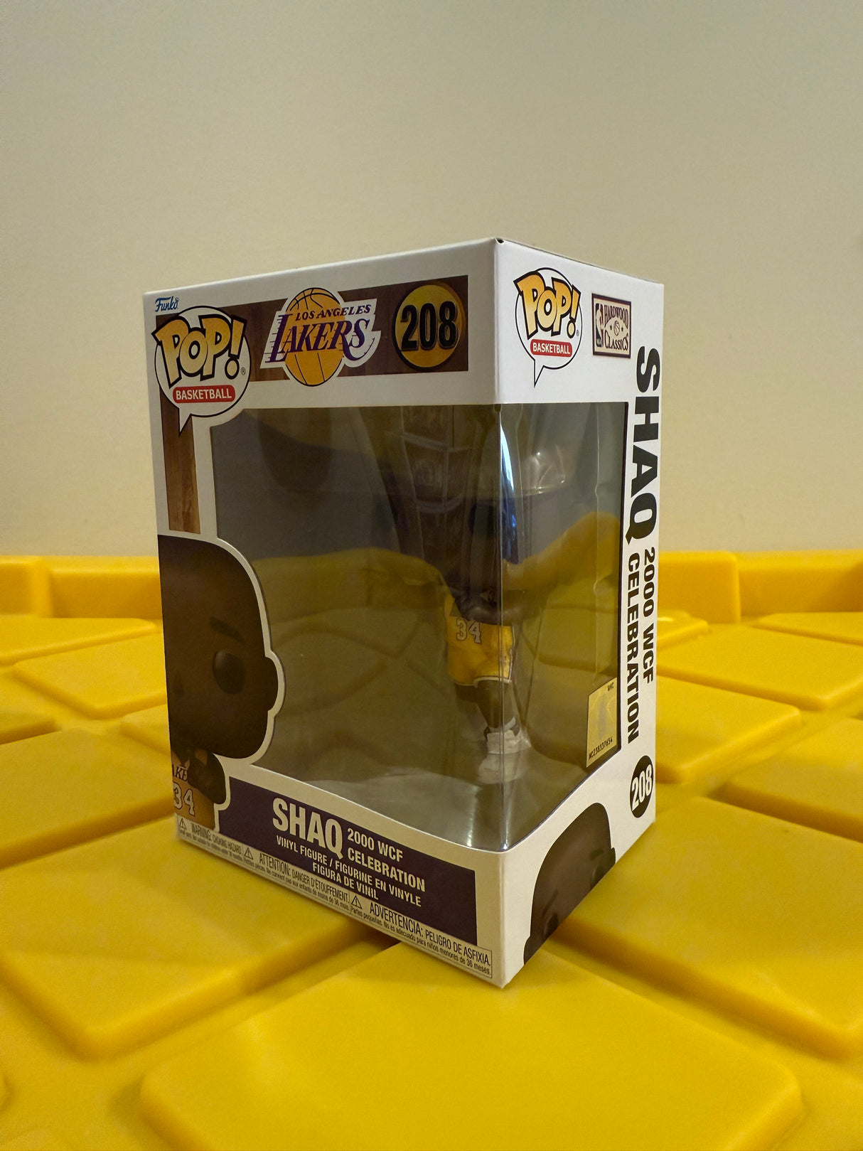 Funko POP! Shaq 2000 WCF Celebration