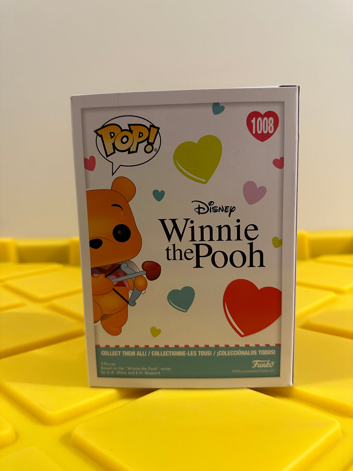 Funko POP! Winnie the Pooh (Flocked) - Limited Edition Hot Topic Exclusive