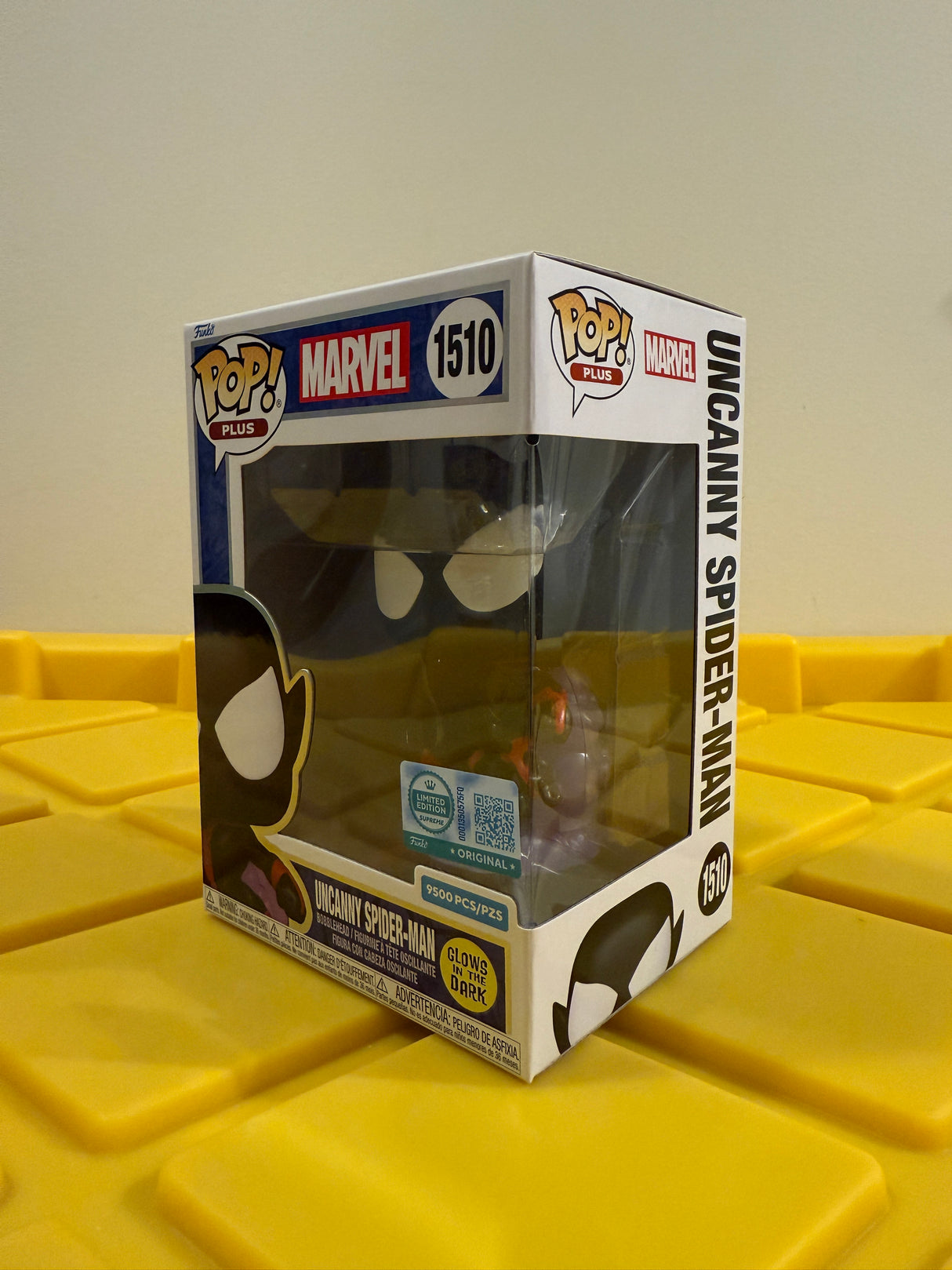 Funko POP! Plus Uncanny Spider-Man (Glow) (L.E. 9500) - Limited Edition Supreme